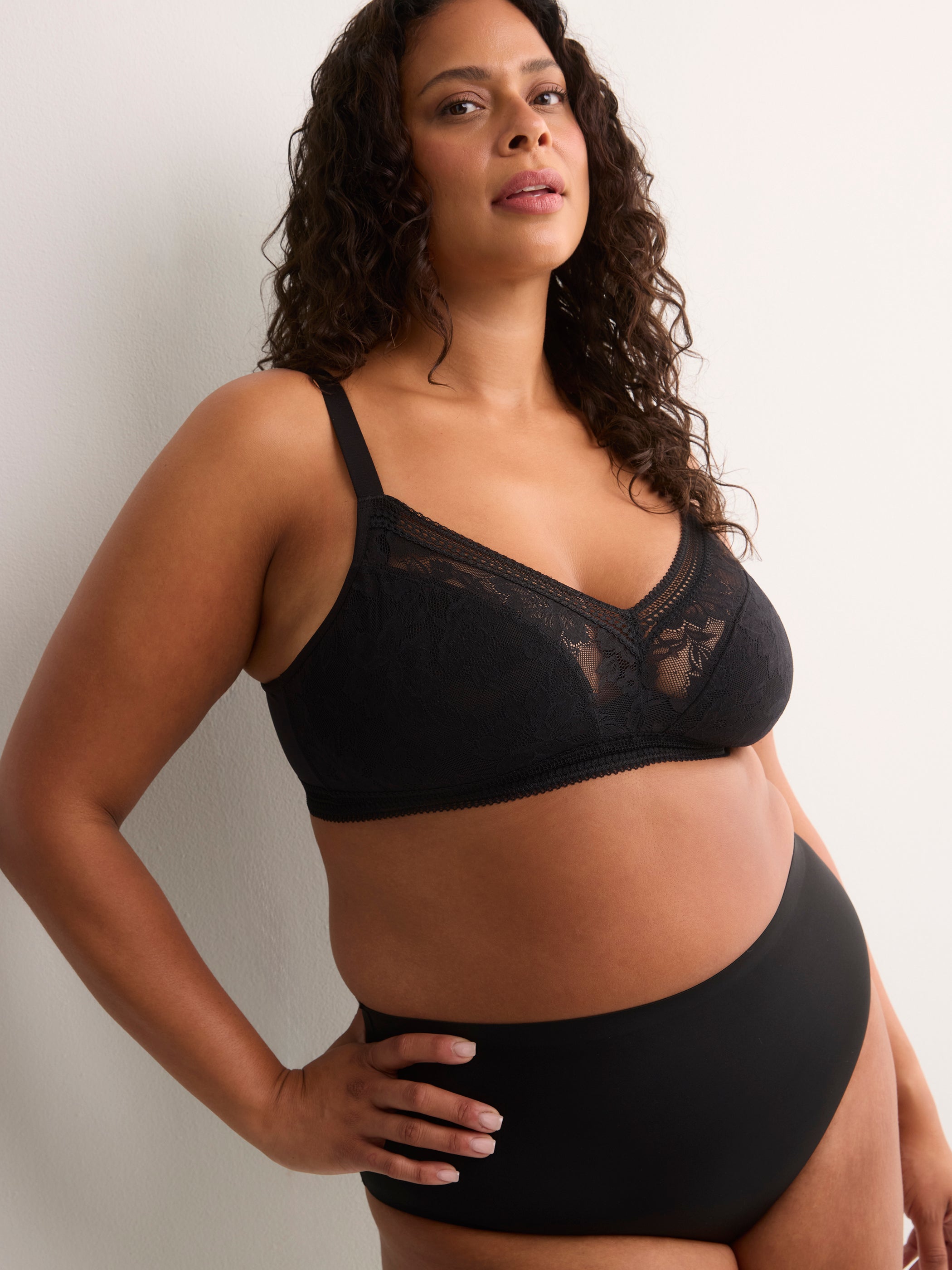Lace Knit Bralette - tiVOGLIO