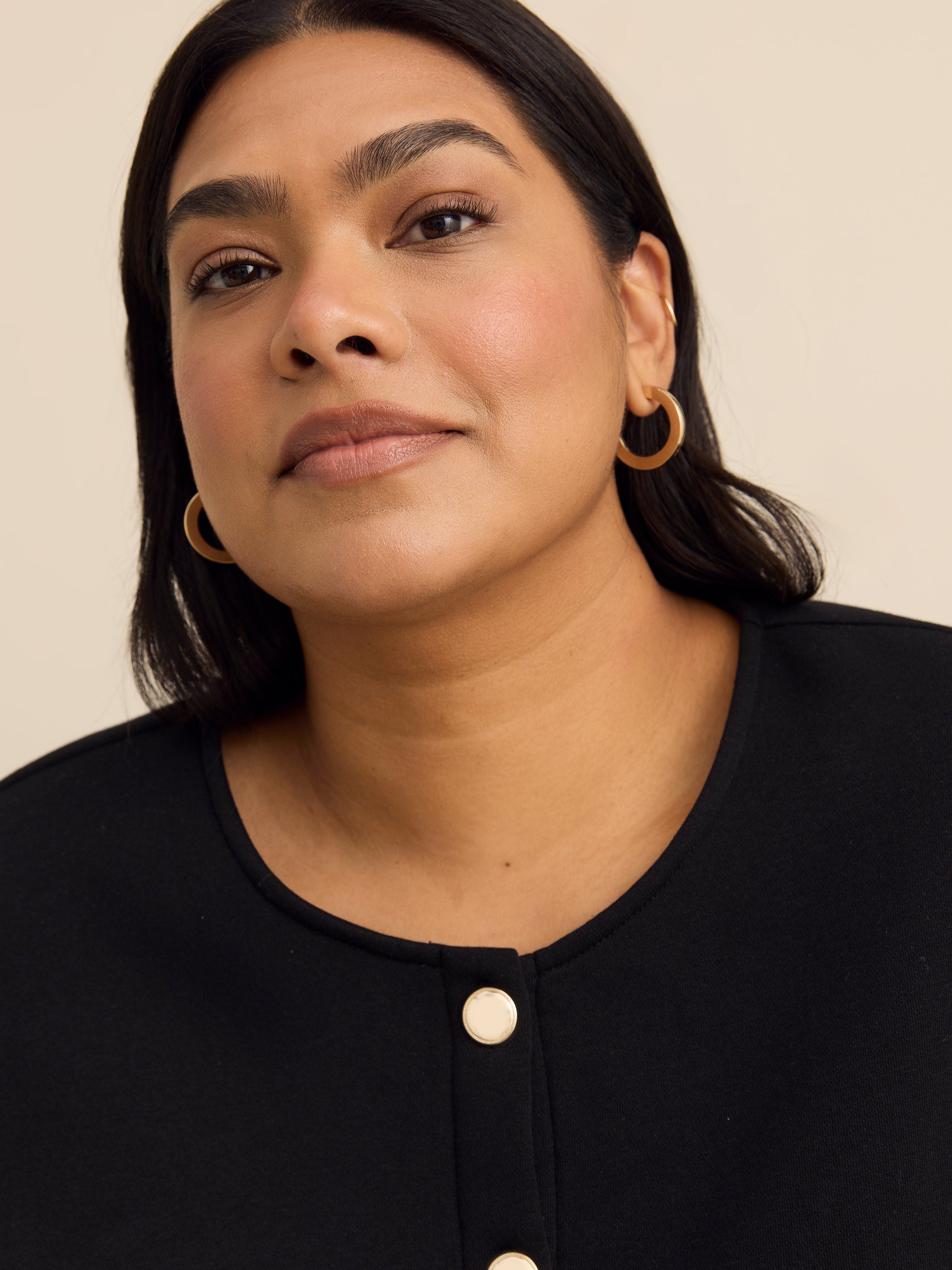 Cardigan court boutonné avec poches