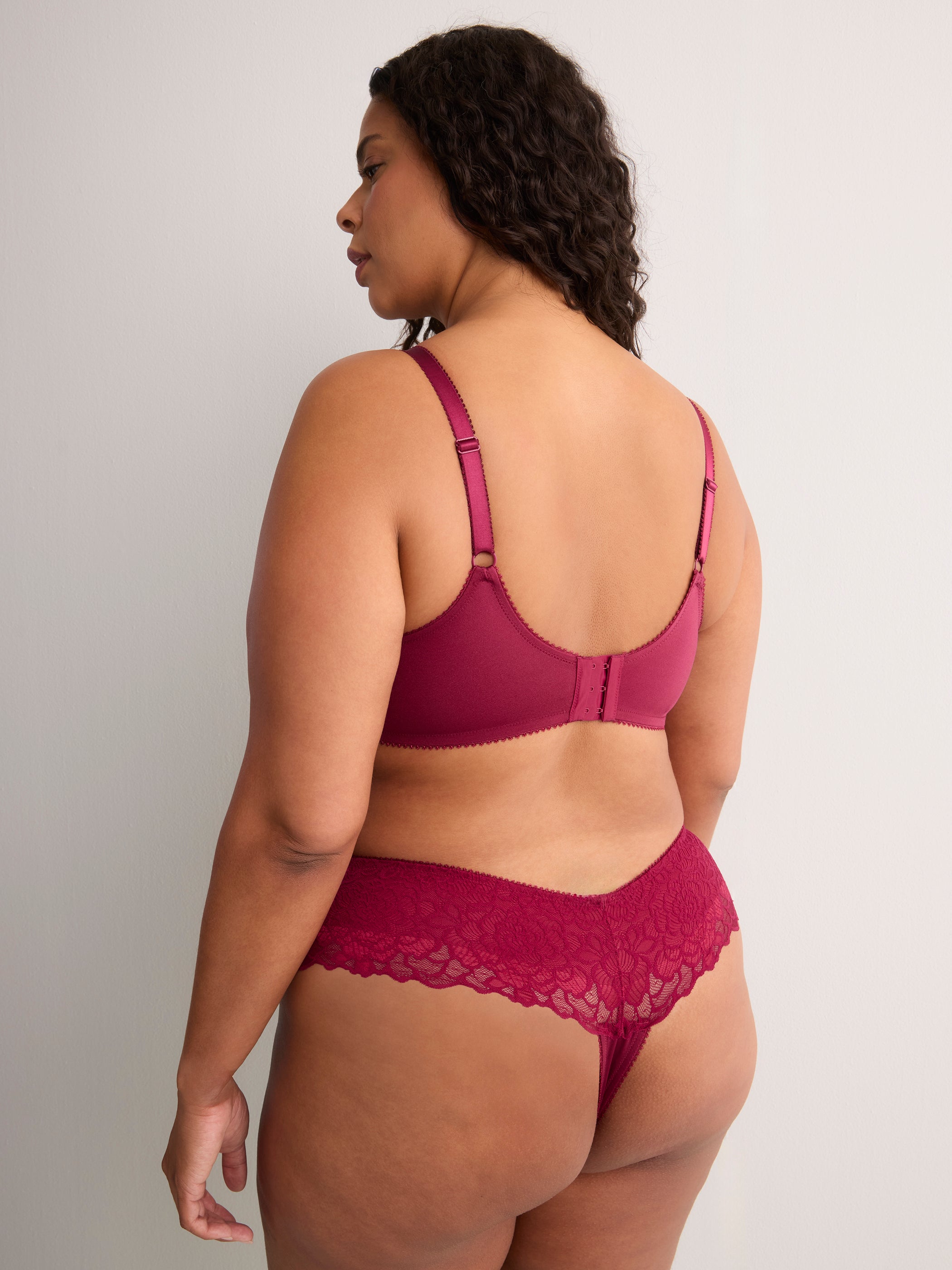 Red Lace Unlined T-Cup Underwire Bra - Déesse