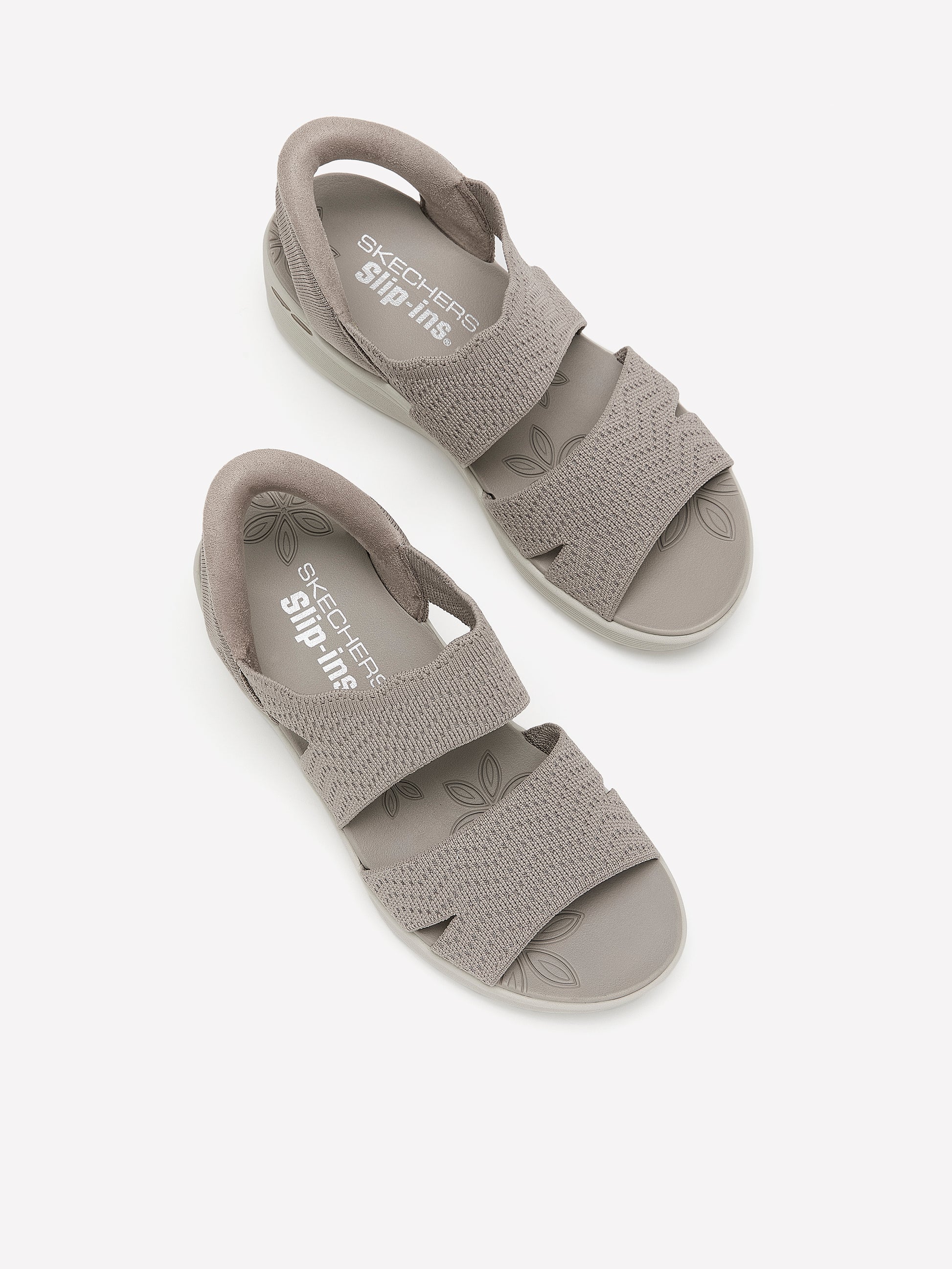 Wide Width, Pier Lite Scallop Cut Slip-On Sandal - Skechers