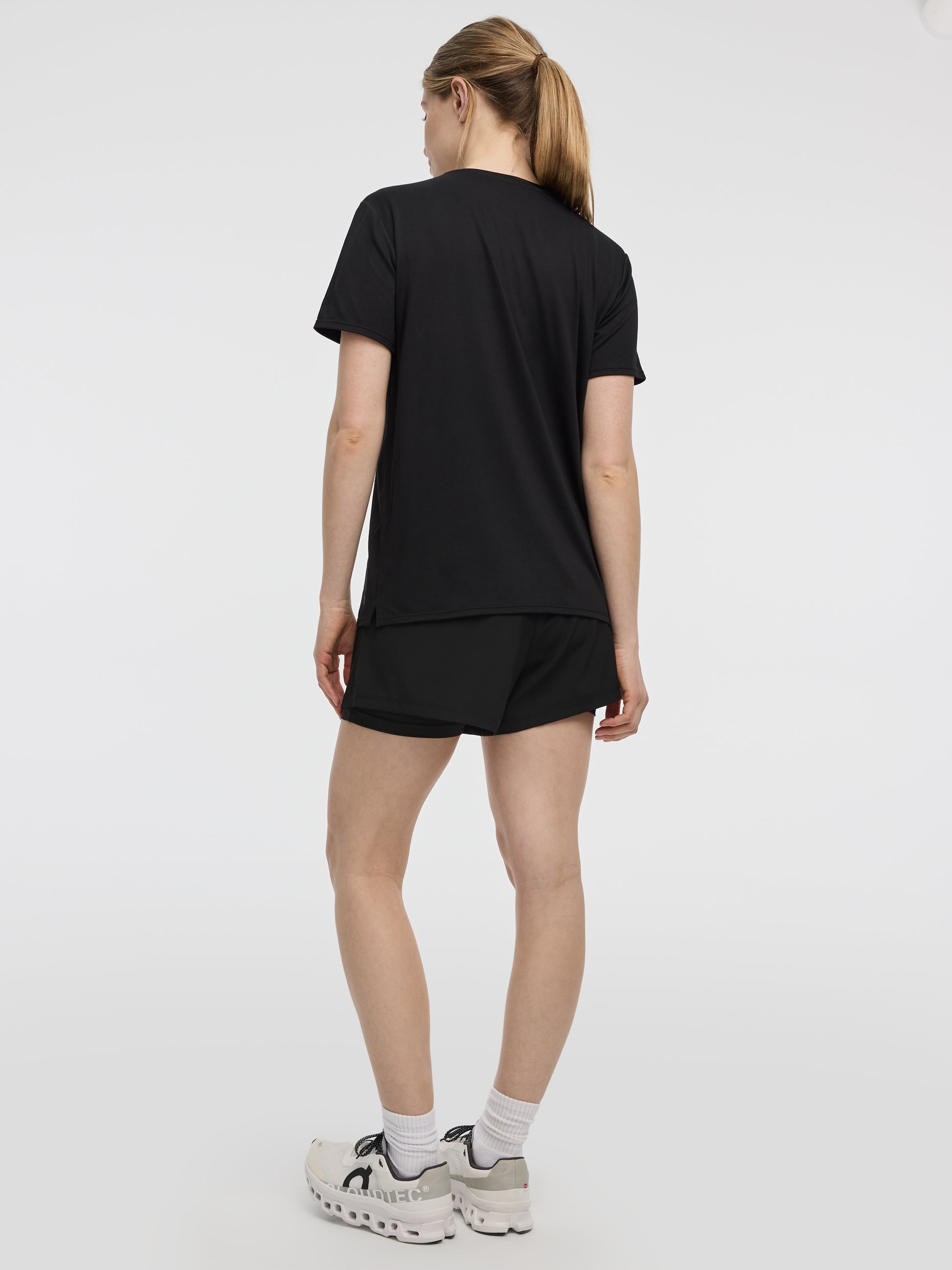 Crew-Neck Tee - DRY-LUX (R) Hyba Essentials