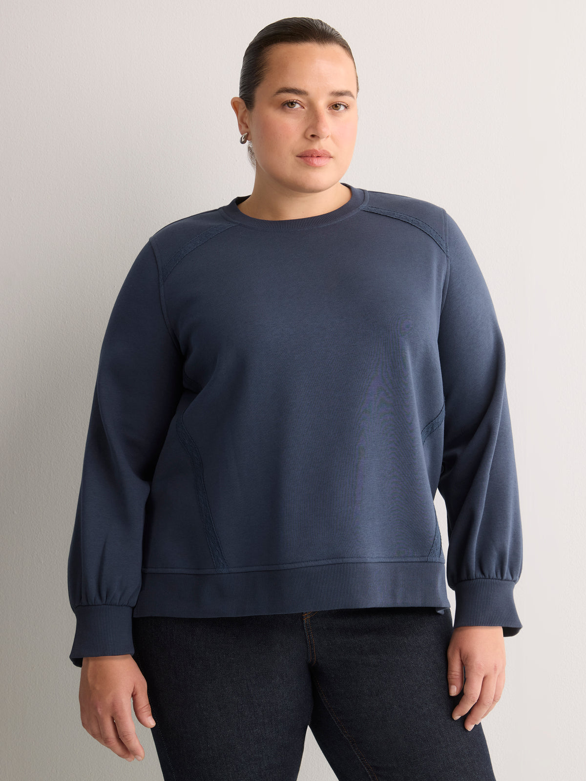 Loose Crew-Neck Fleece Sweatshirt with Long Balloon Sleeves