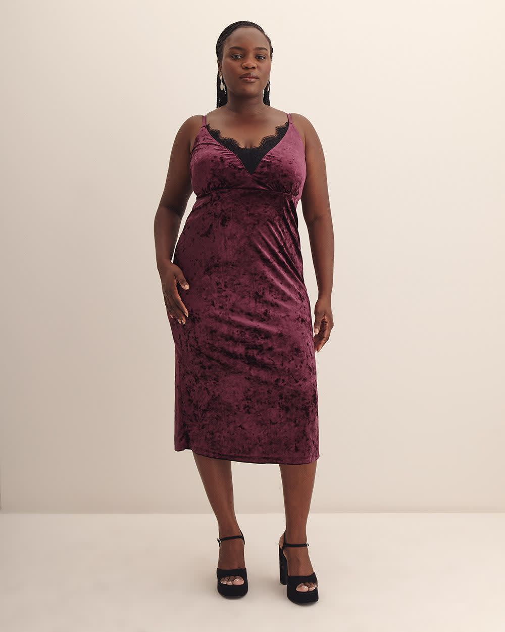 Robe tricotée Addition Elle – coupe ajustée évasée, bordure en dentelle, longueur midi