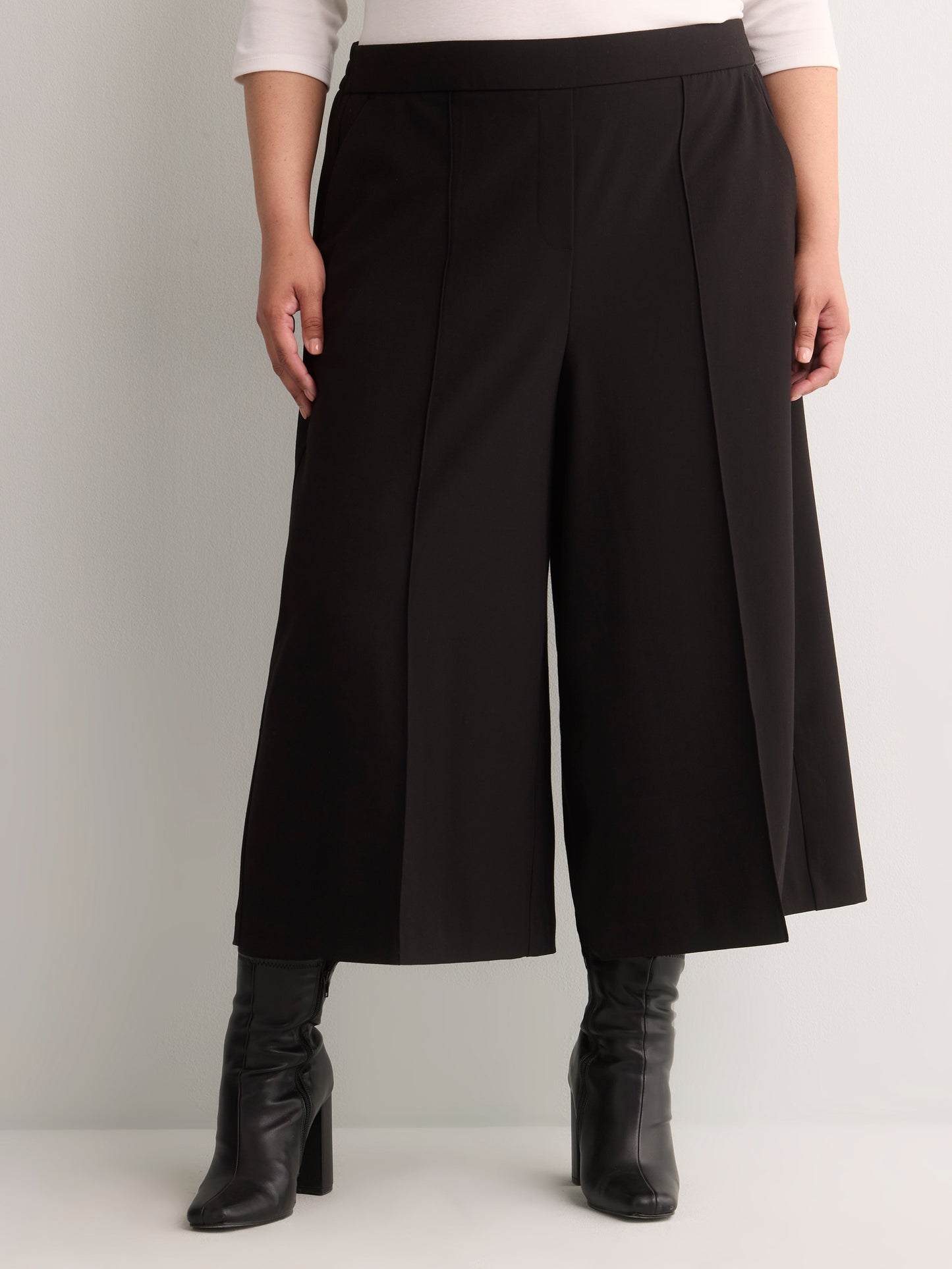 Pintuck Pull-On Crop Culotte Pant