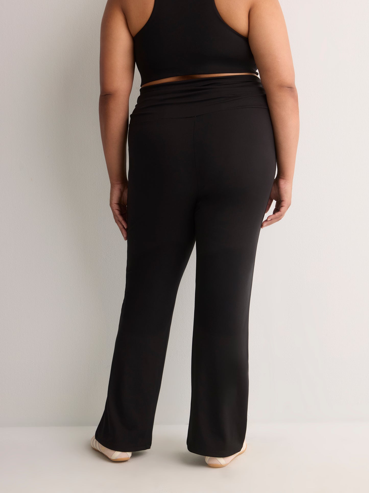 Responsible, Petite, Yoga Legging with Shirring Waistband - Active Zone