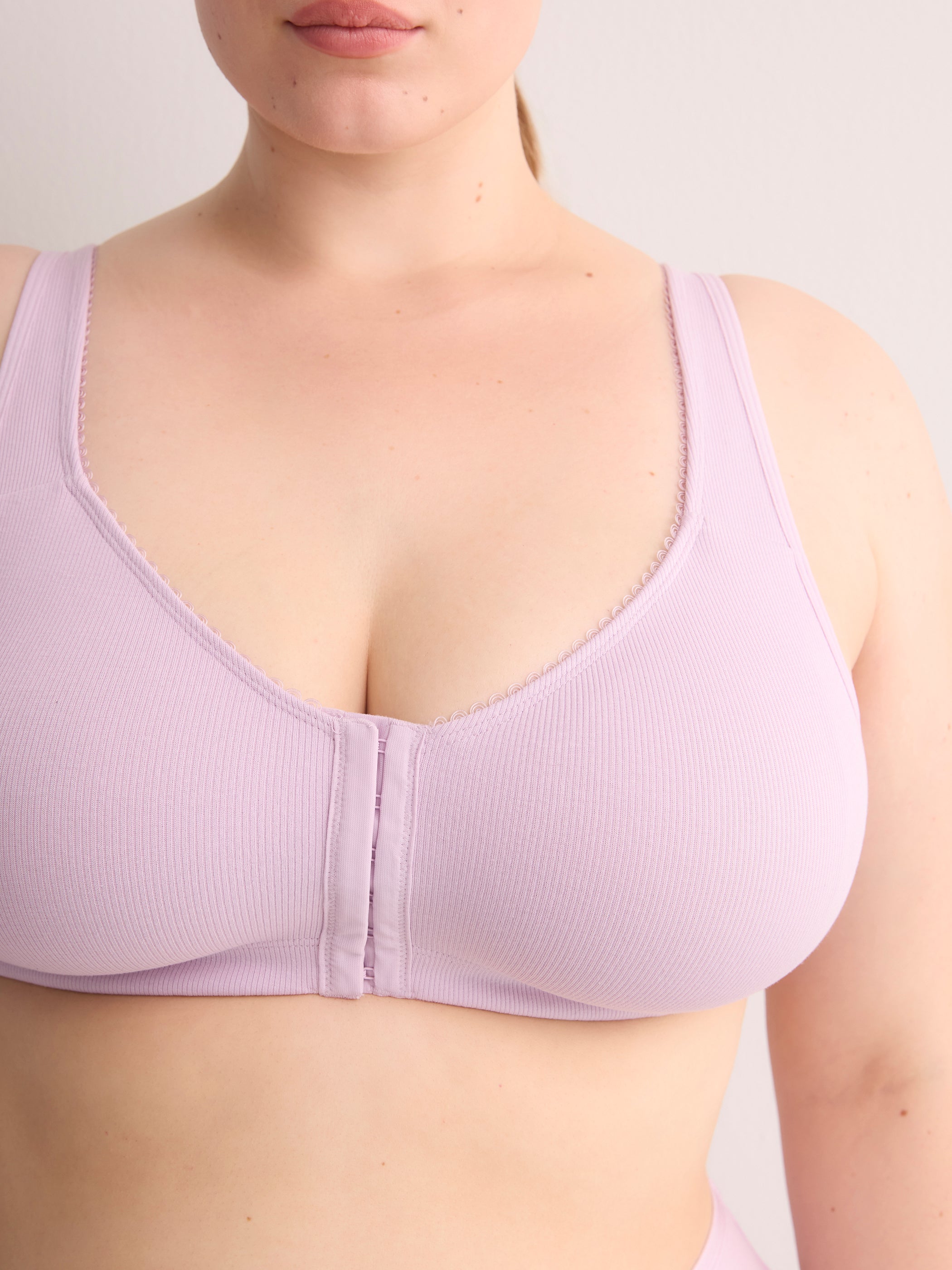 Lavender Wireless Front-Closure Ribbed Knit Bra - ti Voglio