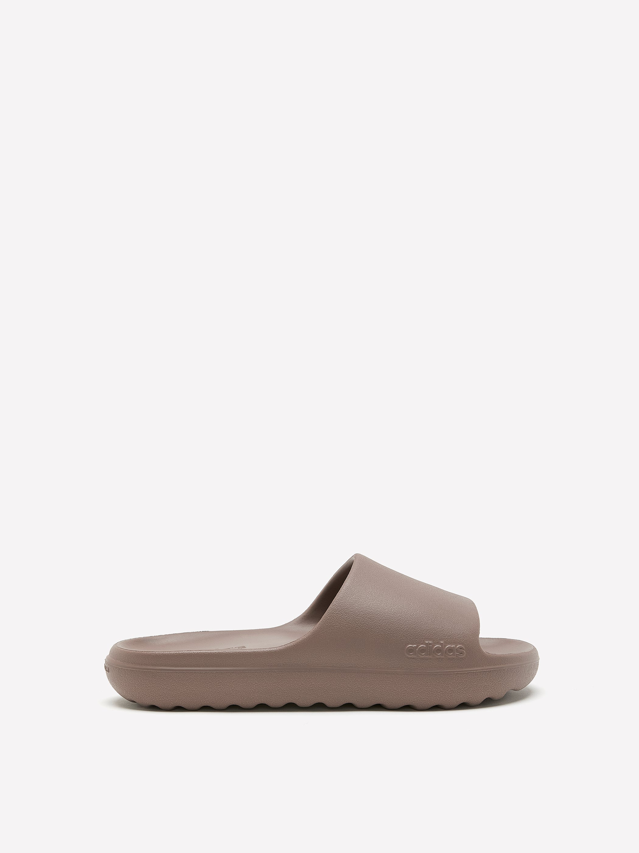Sandale à enfiler Adilette, taille régulière - adidas