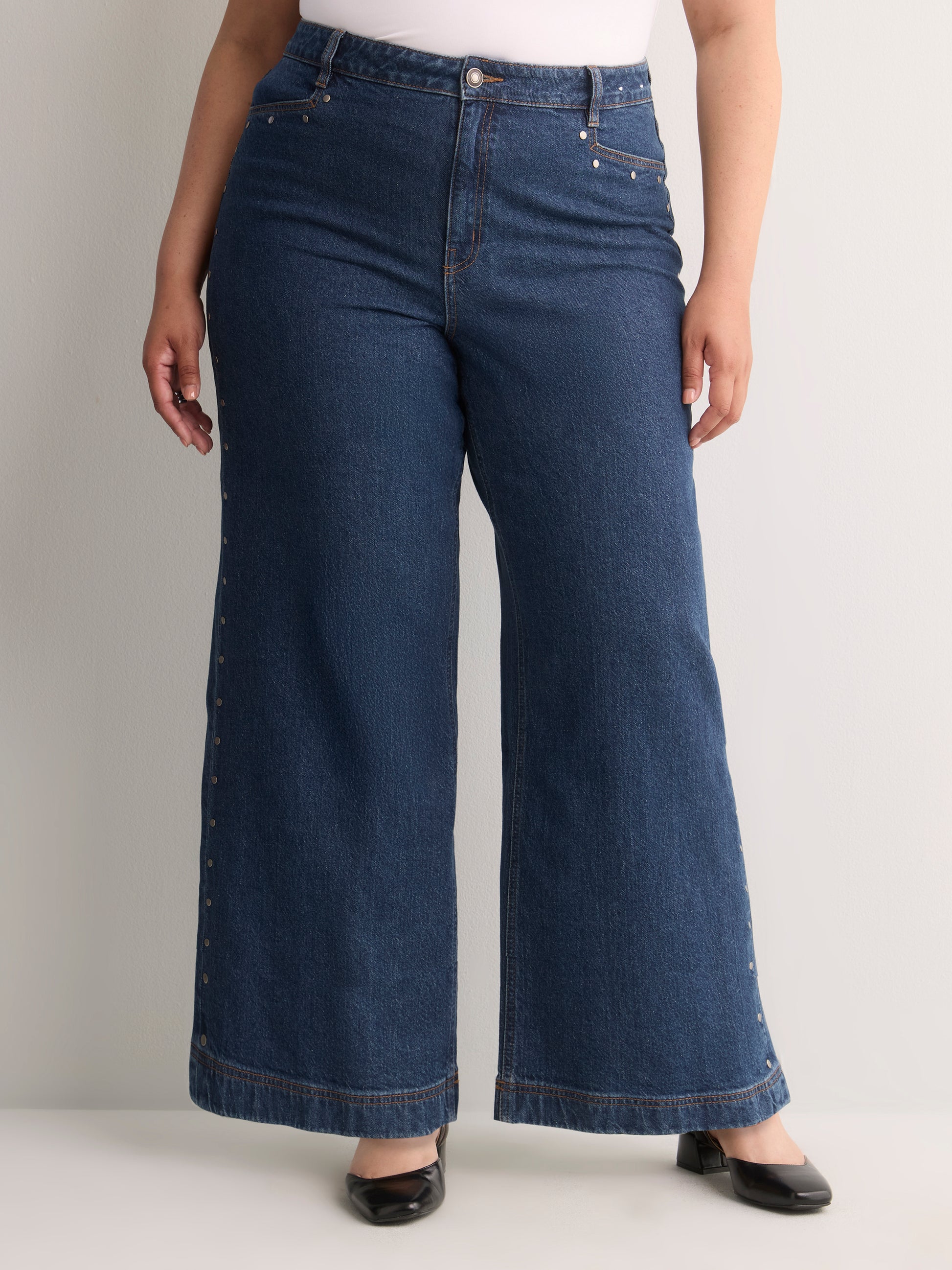Classic-Fit High-Rise Wide-Leg Studded Denim Pant - d/C jeans