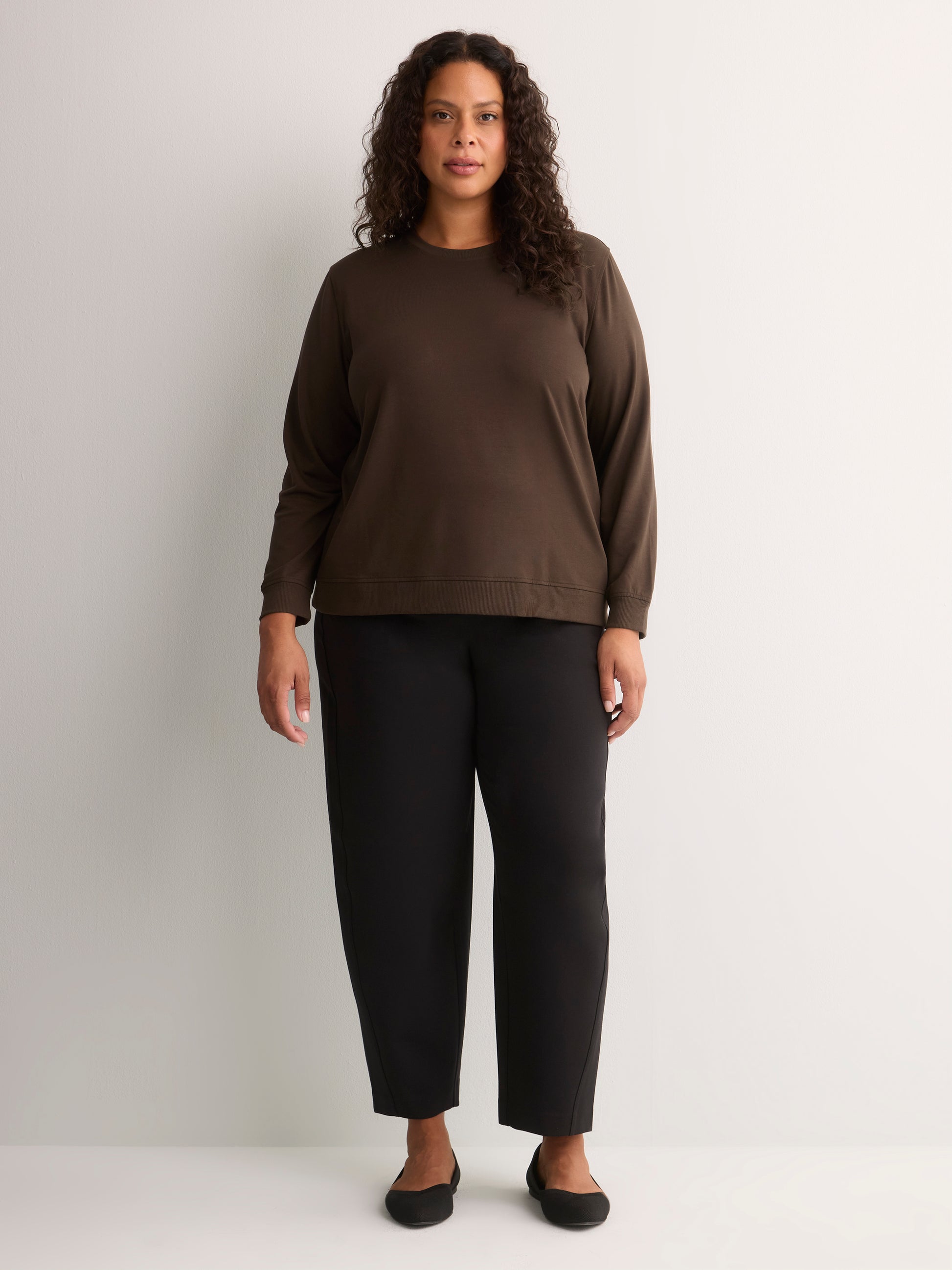 Boyfriend-Fit Long-Sleeve Crew-Neck Sweatshirt