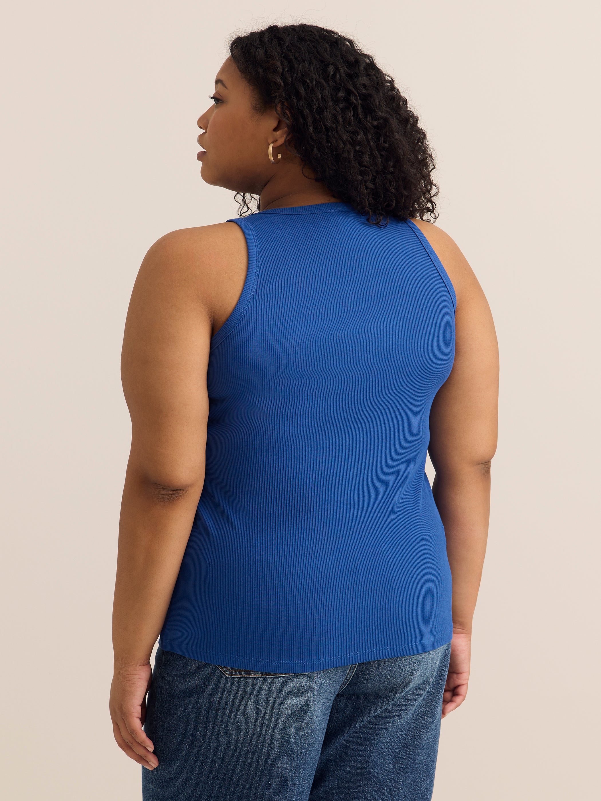Fitted Halter-Neck Rib Knit Tank Top