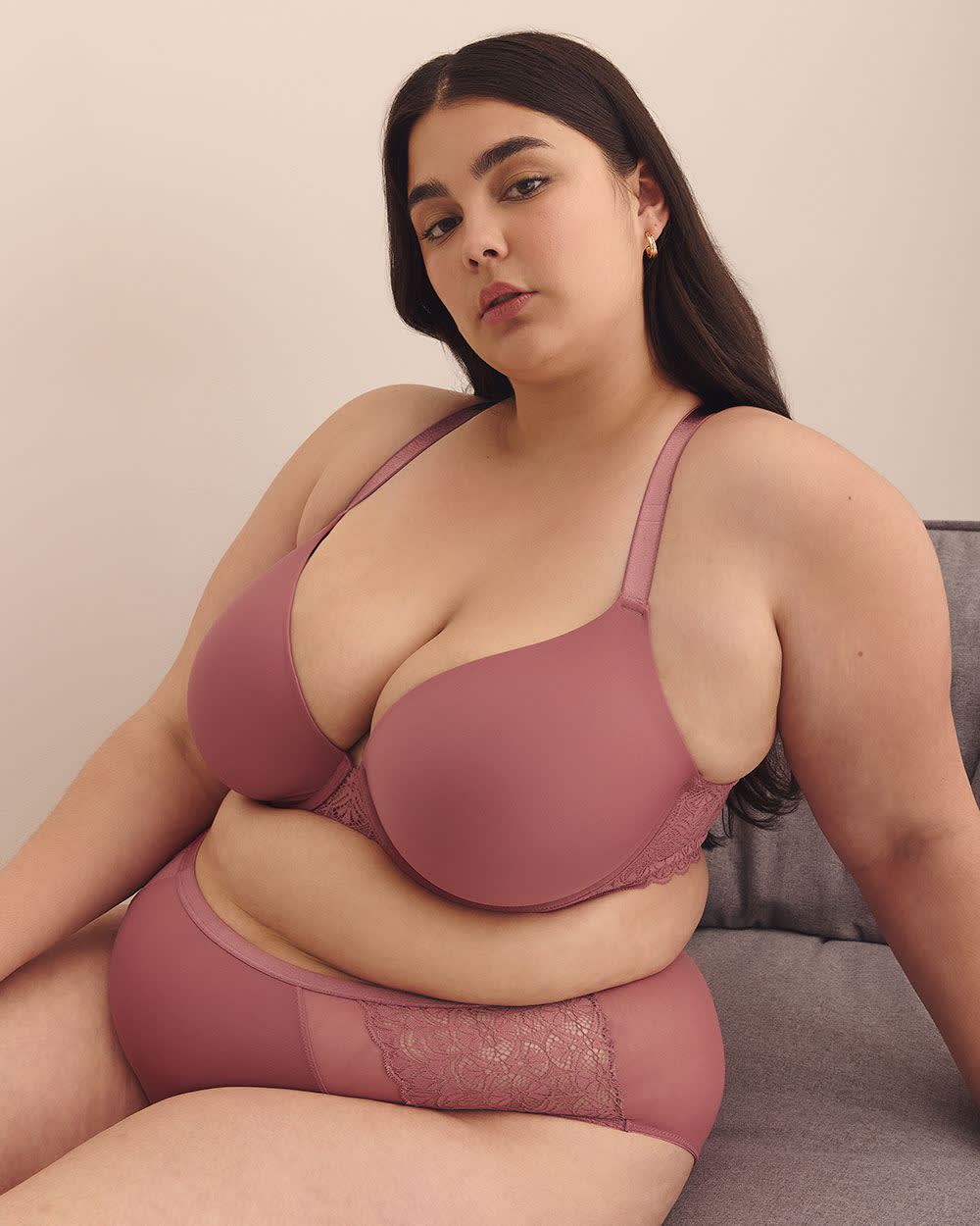 Rose Underwire Plunge Bra with Lace - Déesse Collection