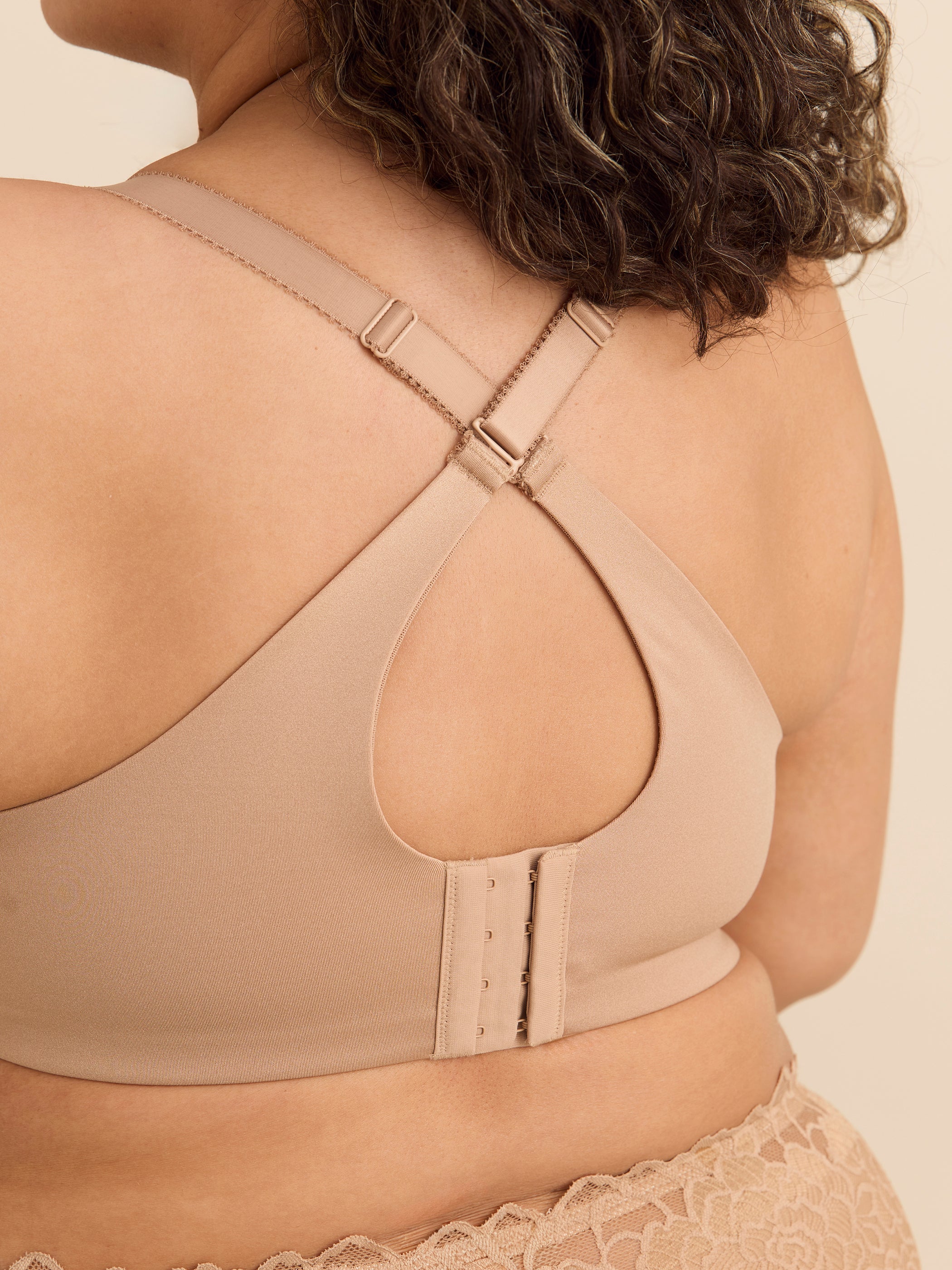 Lace Underwire Plunge Bra - Déesse Collection