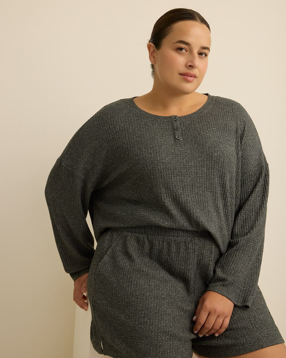 tiVOGLIO Pyjama court tricoté pour femmes – Gaufre brossée, taille à volants, fentes latérales