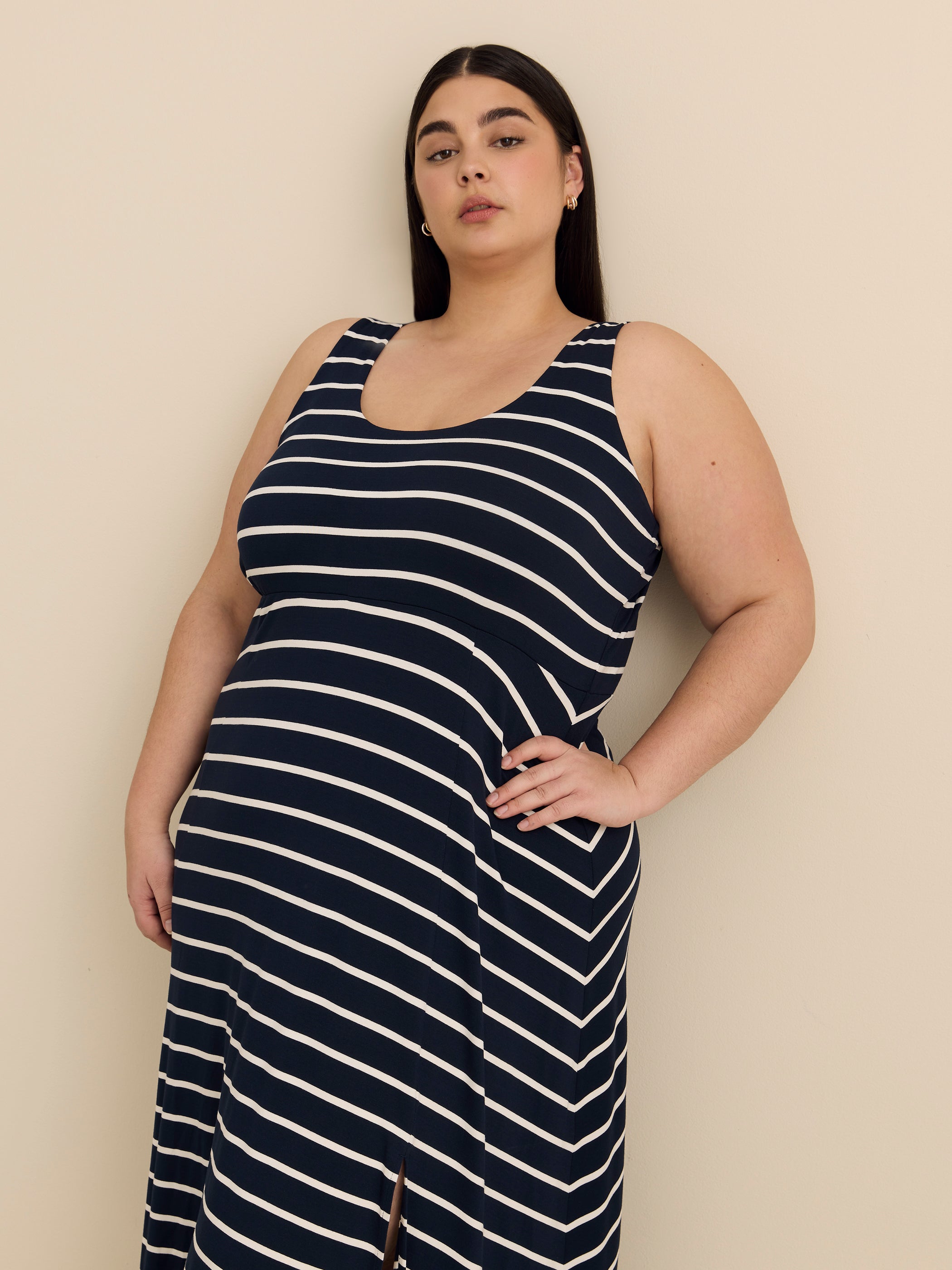 Robe sans manches à col dégagé à rayures de fils teints, tissu responsable