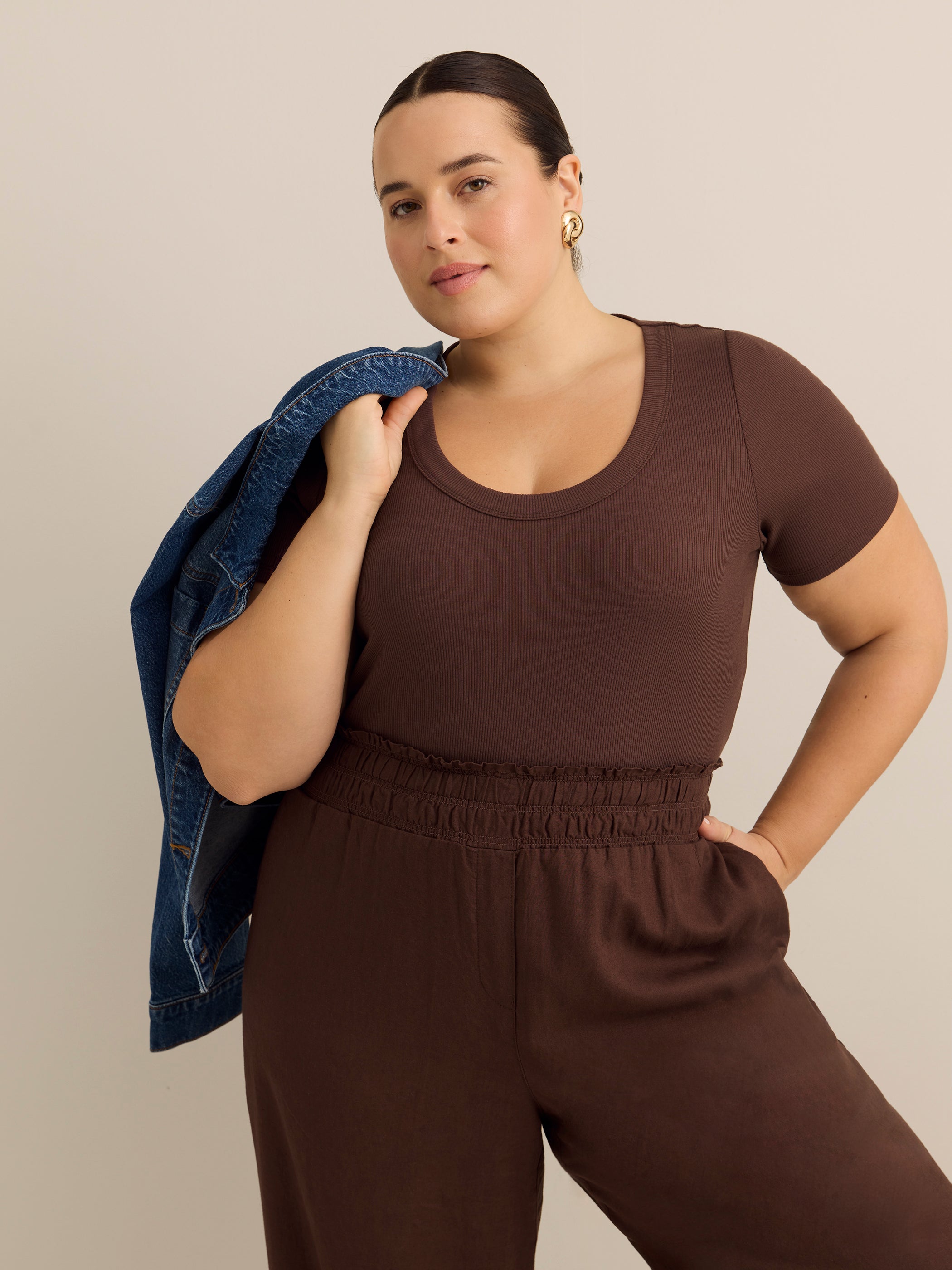 Chandail à manches courtes à encolure en U