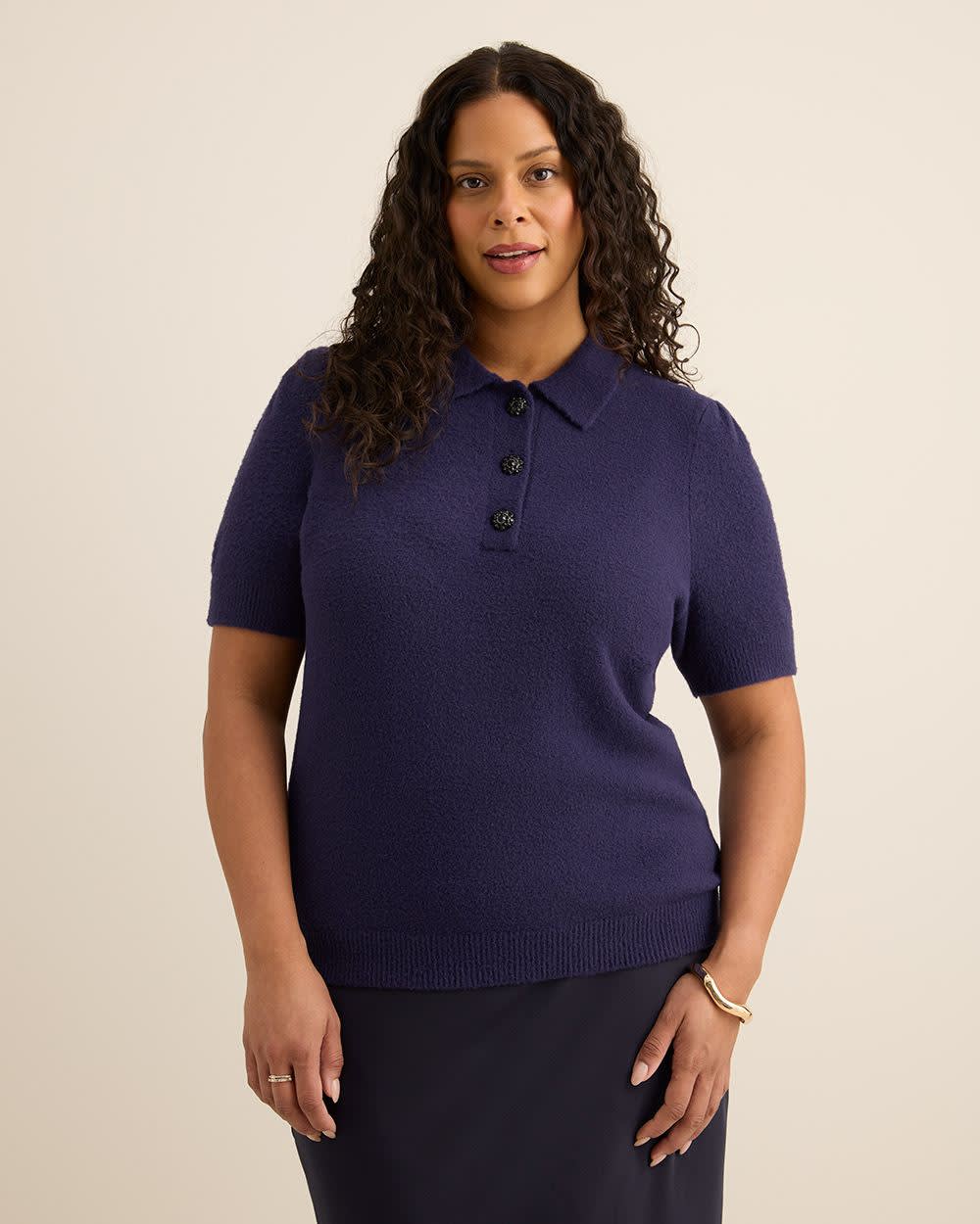 Pull duveteux à manches courtes et col polo avec boutons de fantaisie