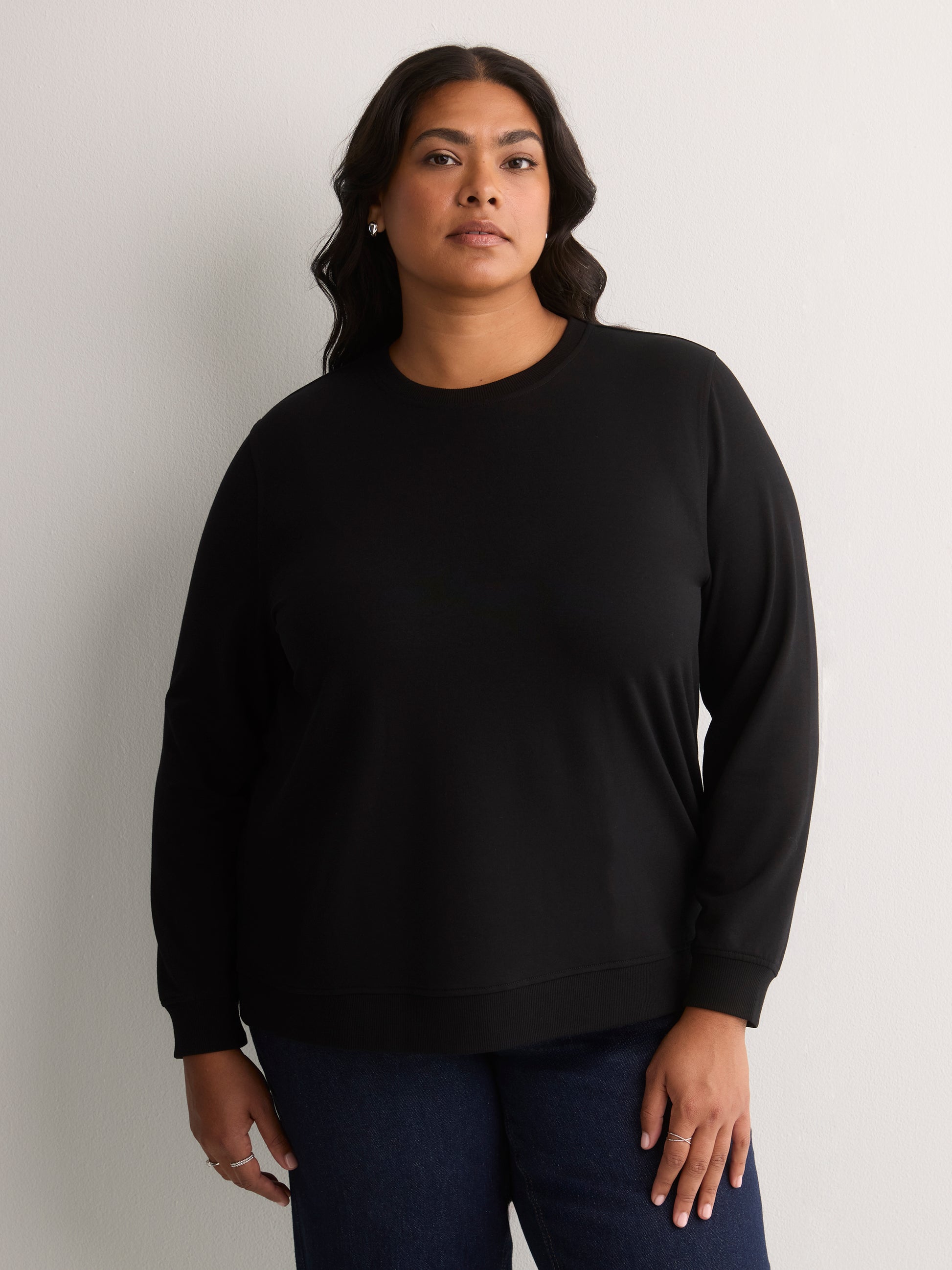 Boyfriend-Fit Long-Sleeve Crew-Neck Sweatshirt