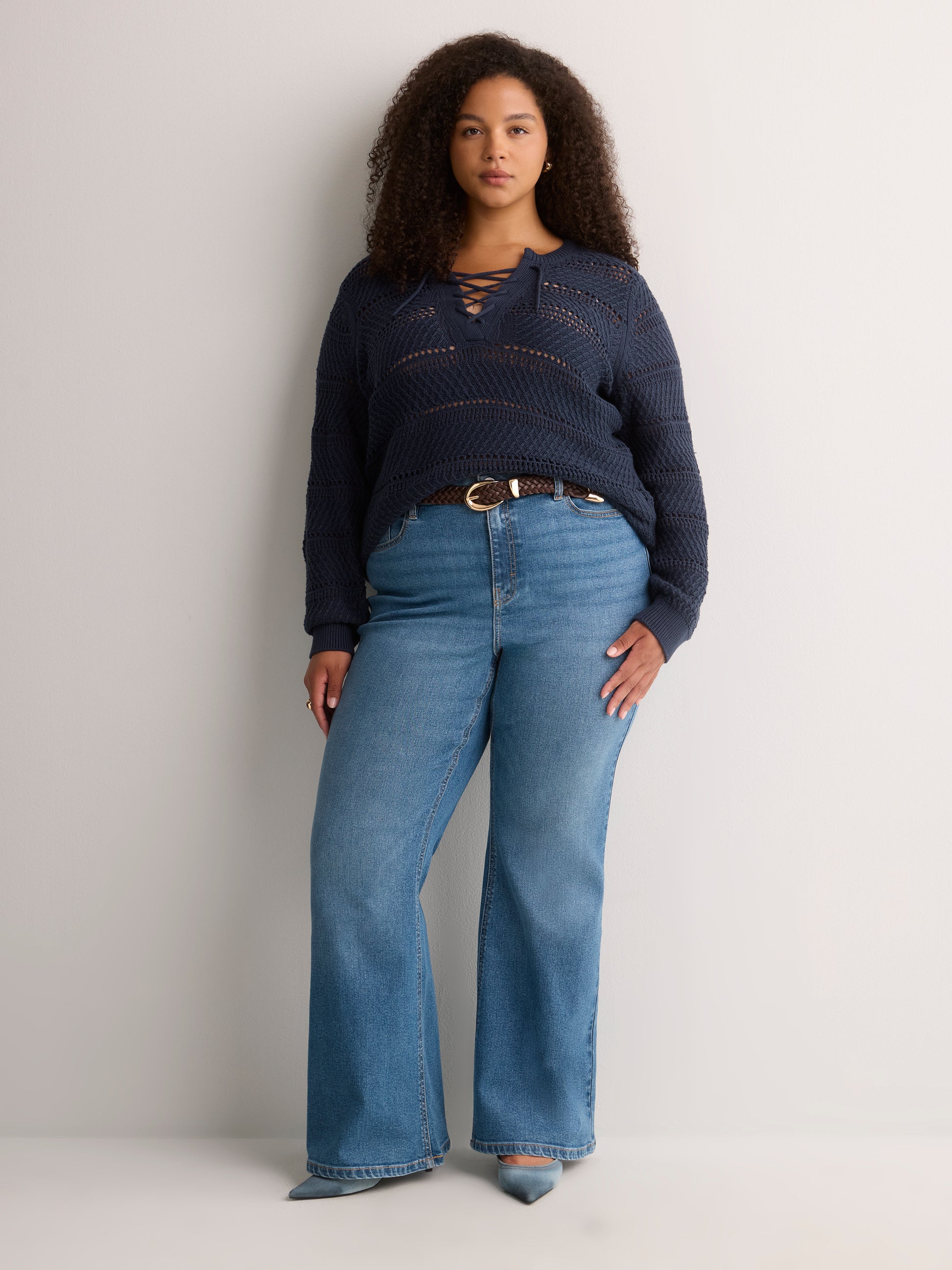 Straight Lace-Up Crew Neck Combed Knit Sweater