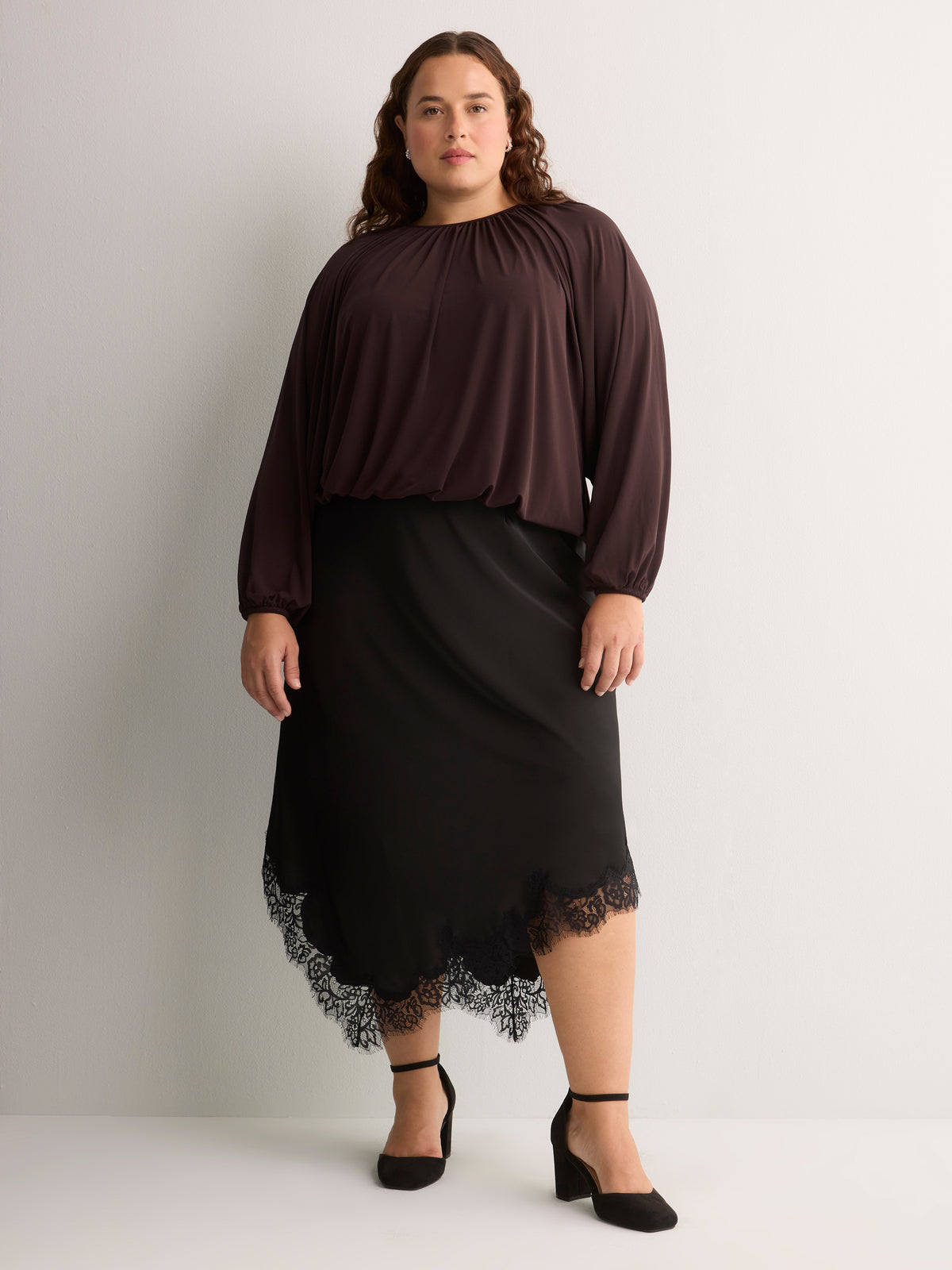 Short Loose-Fit Bubble-Hem Knit Top