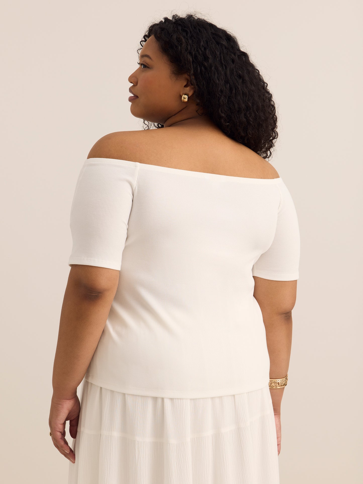 Off-Shoulder Ribbed Knit Fitted Top