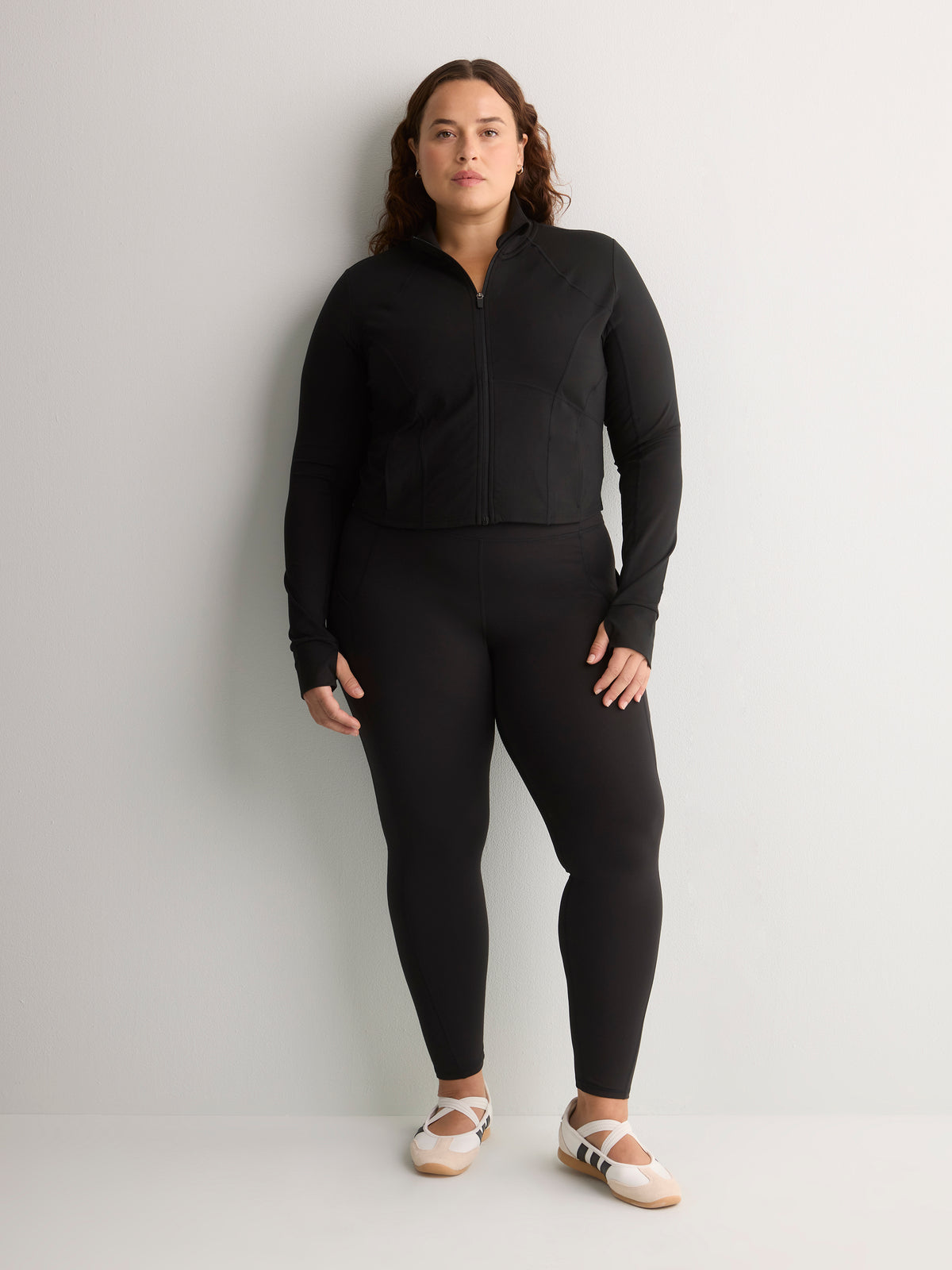 Black Mock-Neck Perfect Storm Cropped Training Jacket - Fabletics