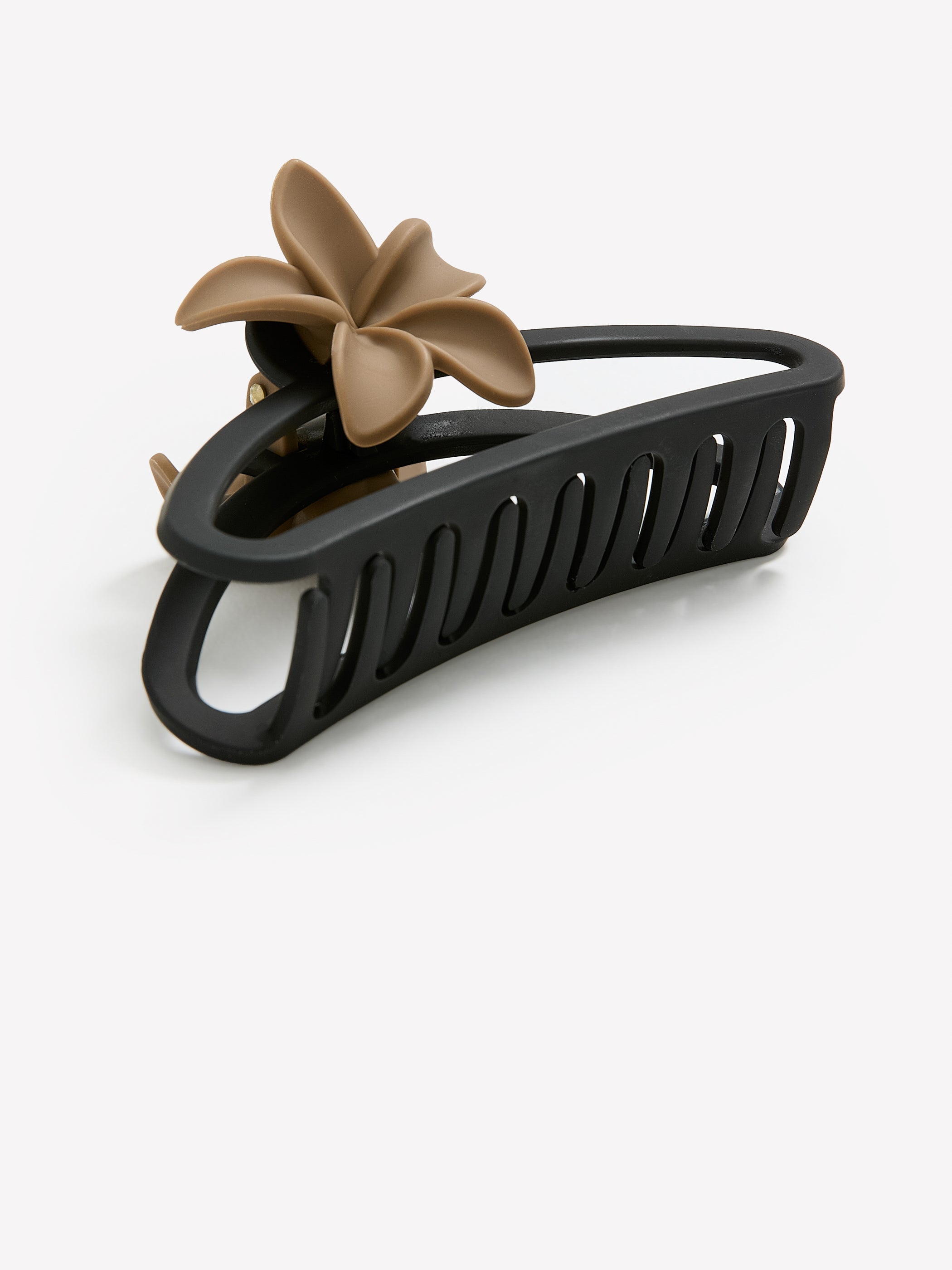 Medium Matte Flower Hair Claw Clip