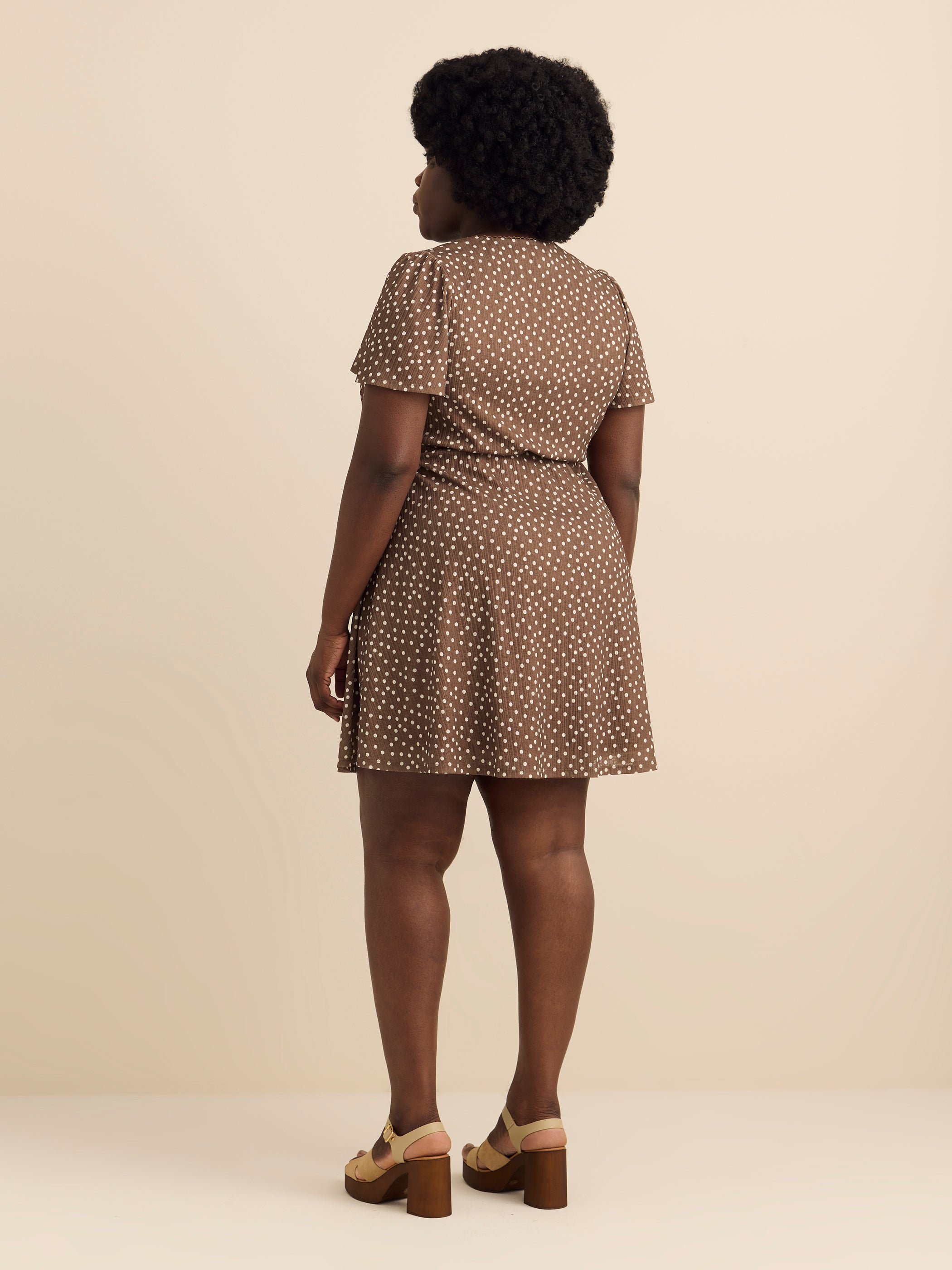 Robe cache-coeur courte à manches à volants - Addition Elle