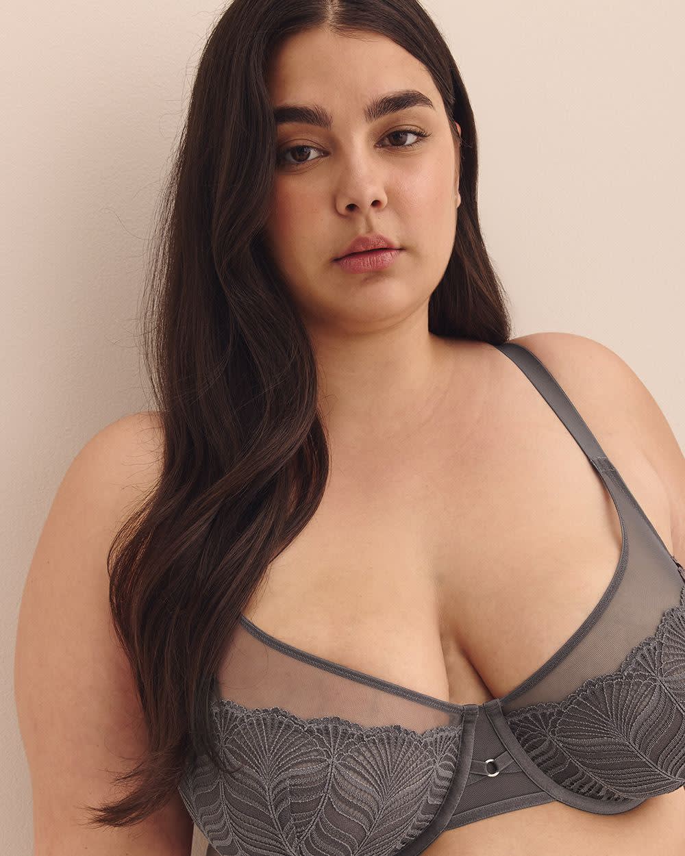 Unlined Underwire Bra with Mesh and Lace - Déesse Collection