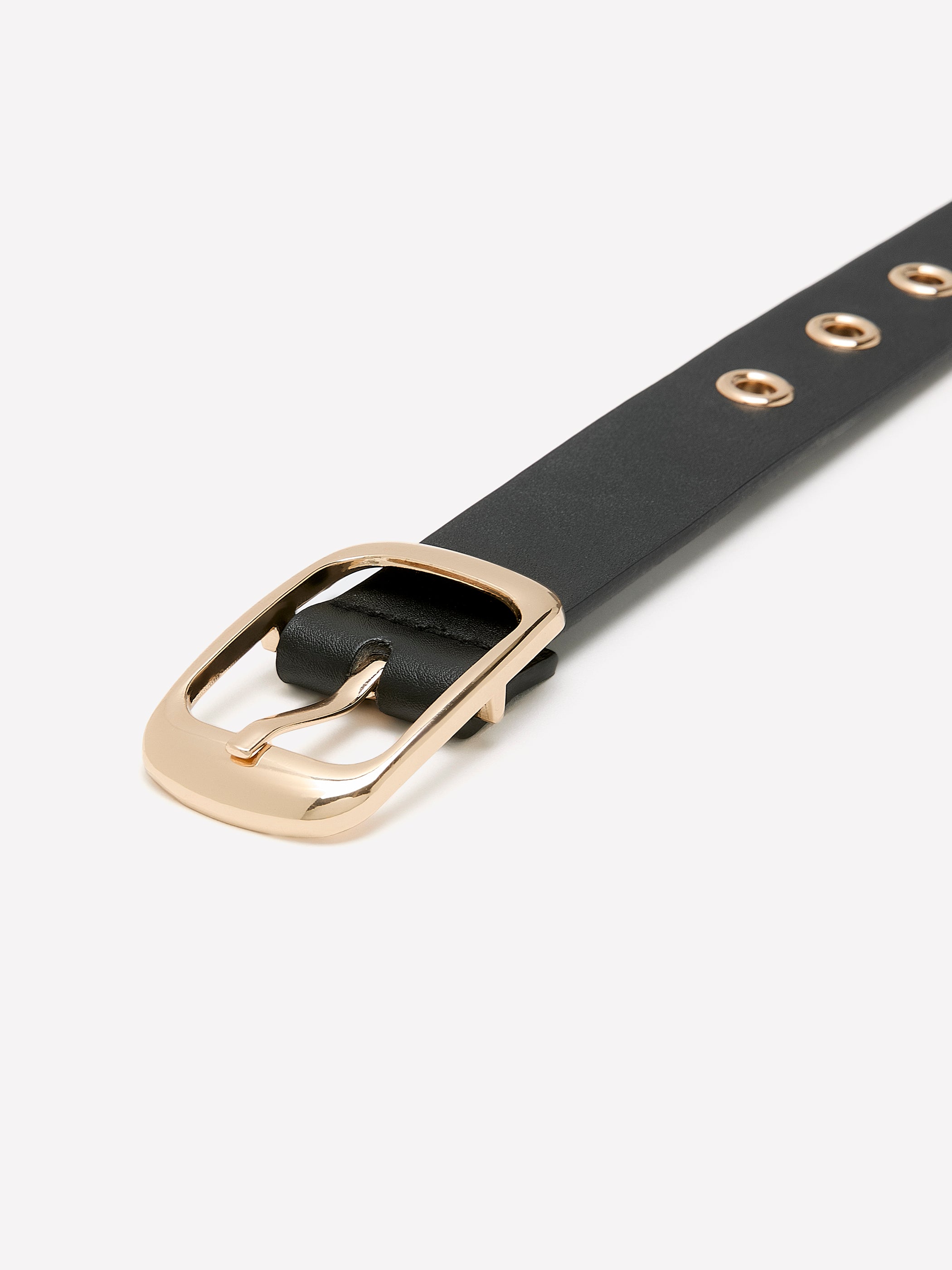 Ceinture à rivets avec boucle rectangulaire