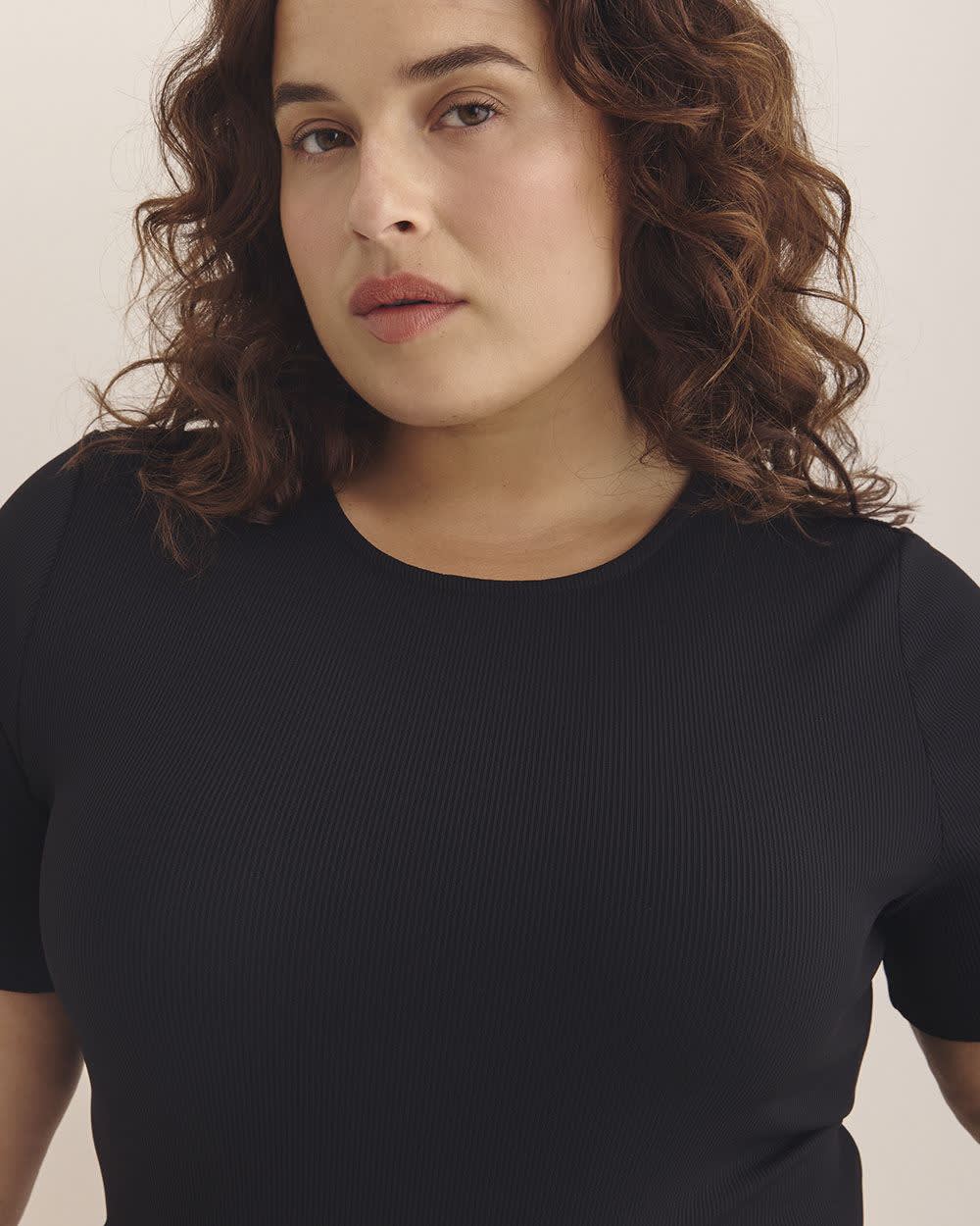 Justaucorps à  col rond et à  manches courtes