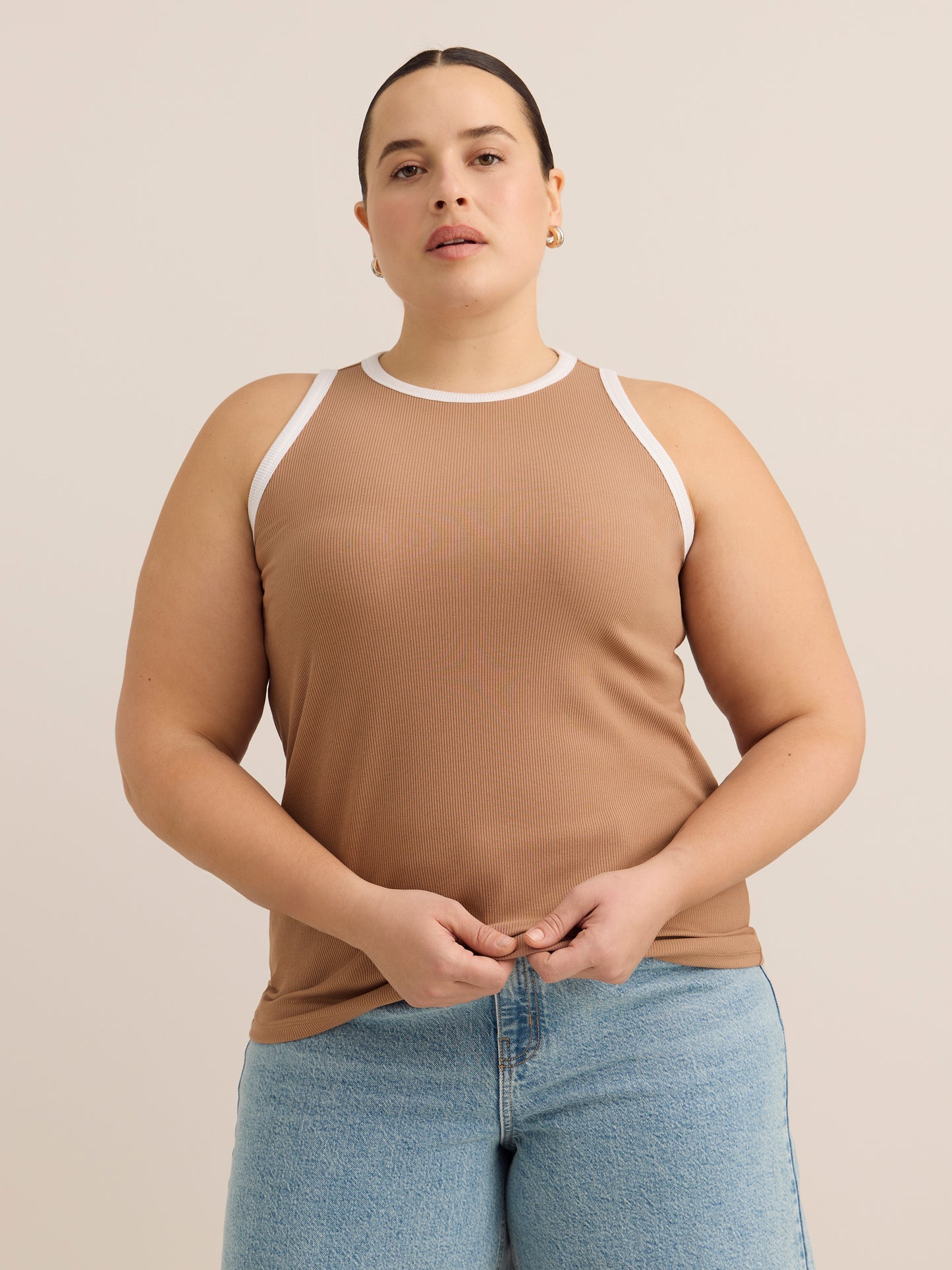 Fitted Halter-Neck Rib Knit Tank Top with Contrast Binding