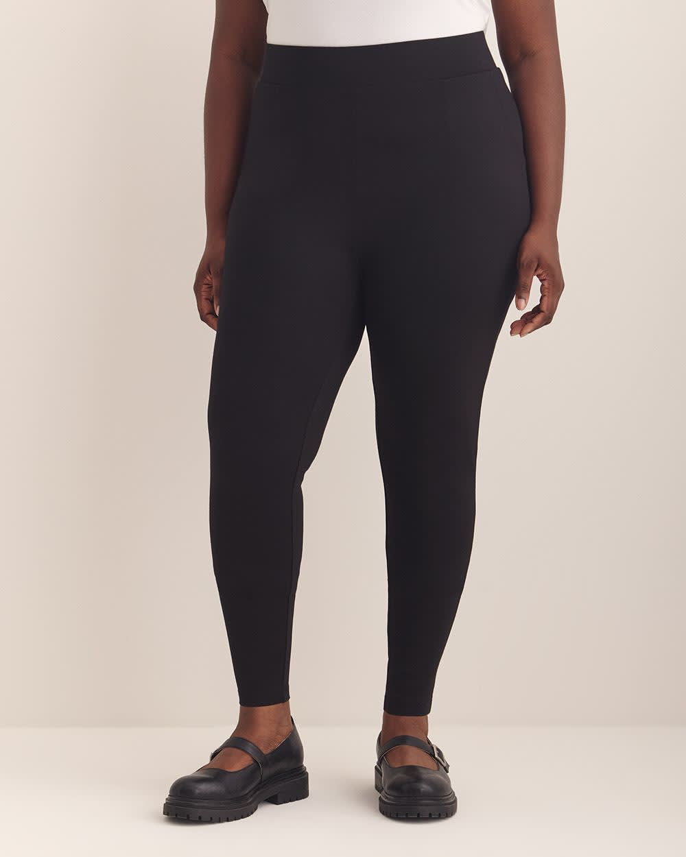 Legging noir en pointe de Rome avec poches, tissu responsable