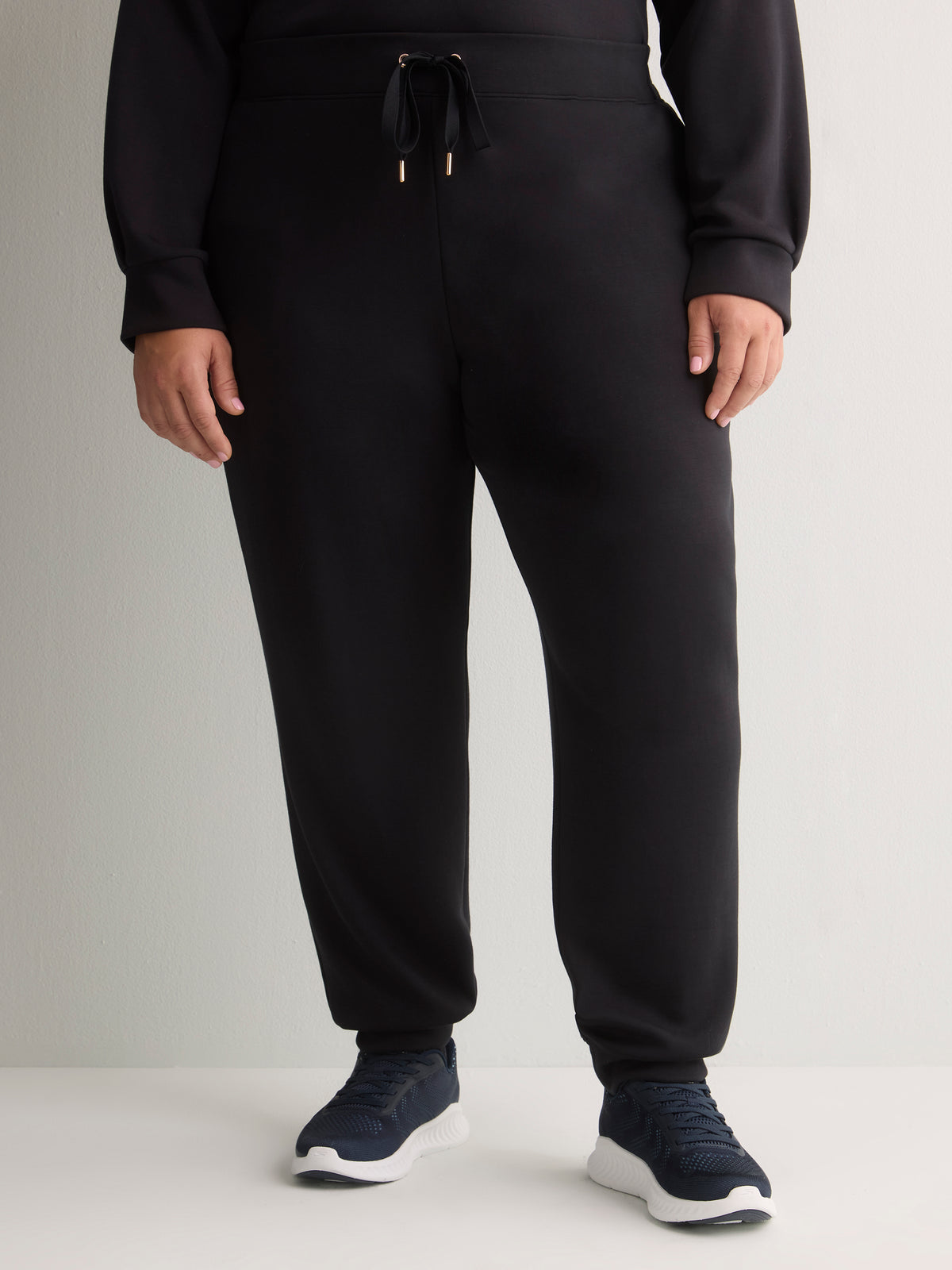 Skechluxe Elevate Mid-Rise Jogger Pant - Skechers
