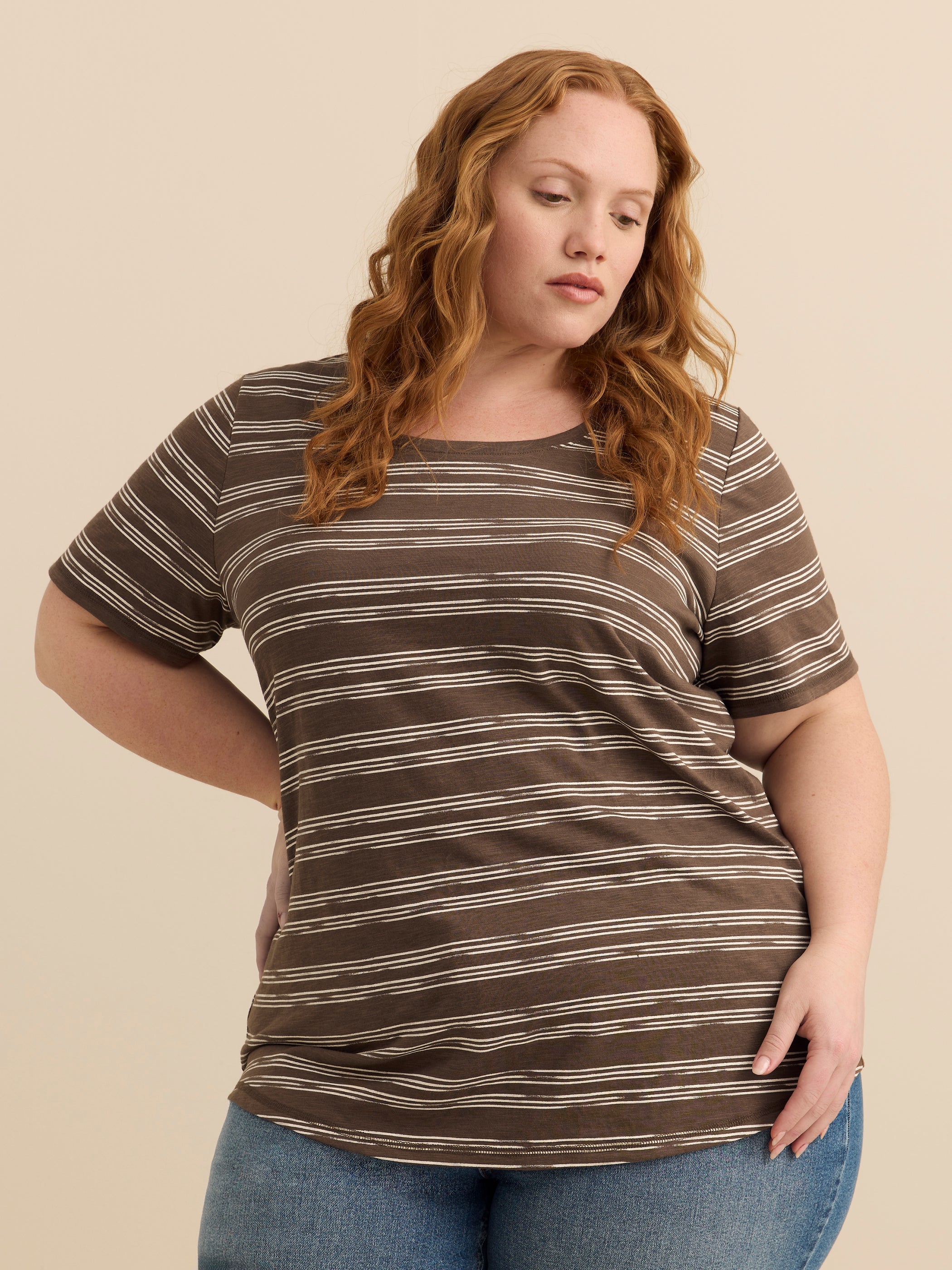 Crew-Neck Curvy Tee