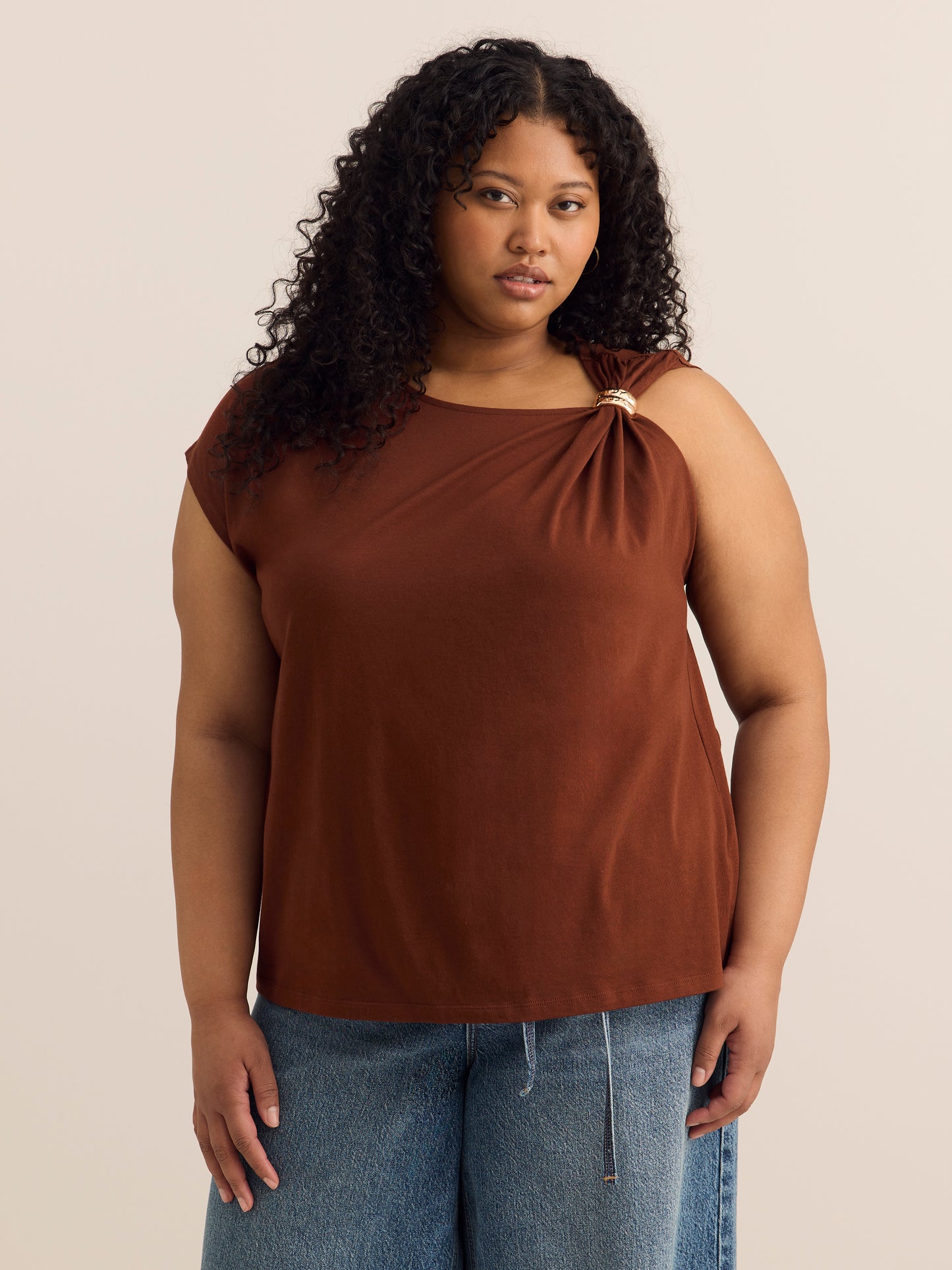 Straight Knit Top with Metal Jewel