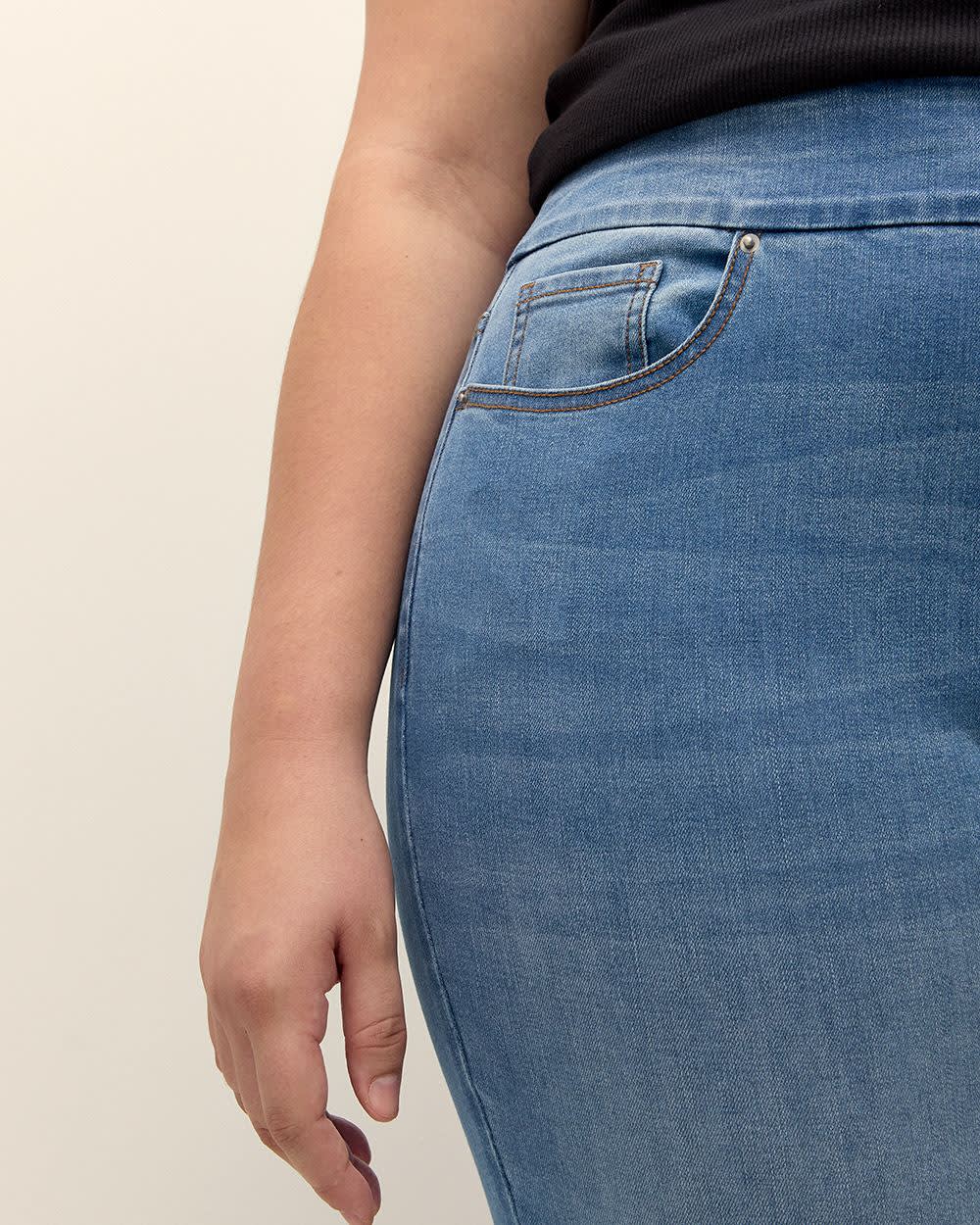 Jeans à enfiler à jambe droite, coupe ingénieuse, petite - d/C JEANS