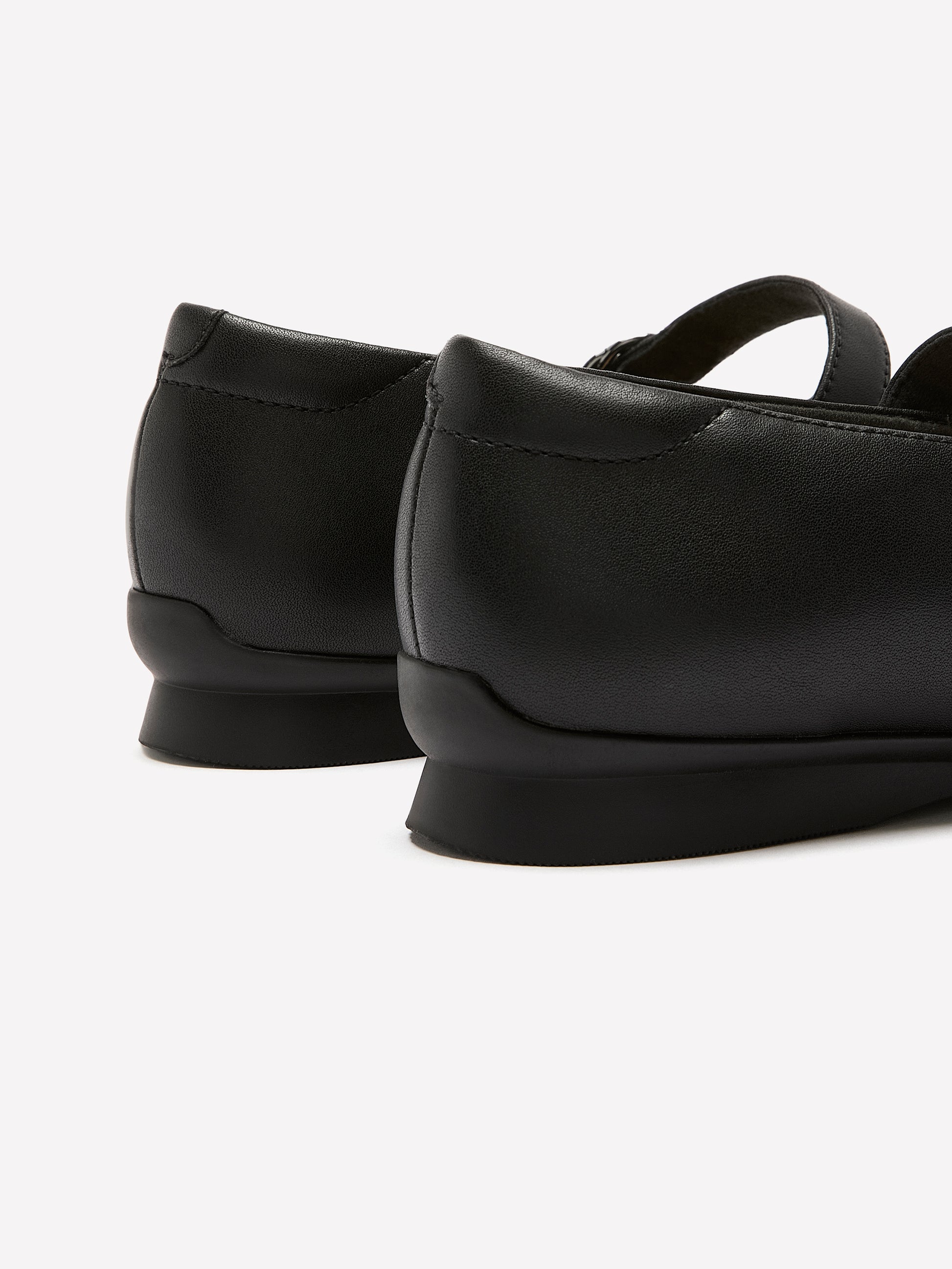 Wide Width, Jazmynn Iris Black Leather Flat Shoe - Clarks