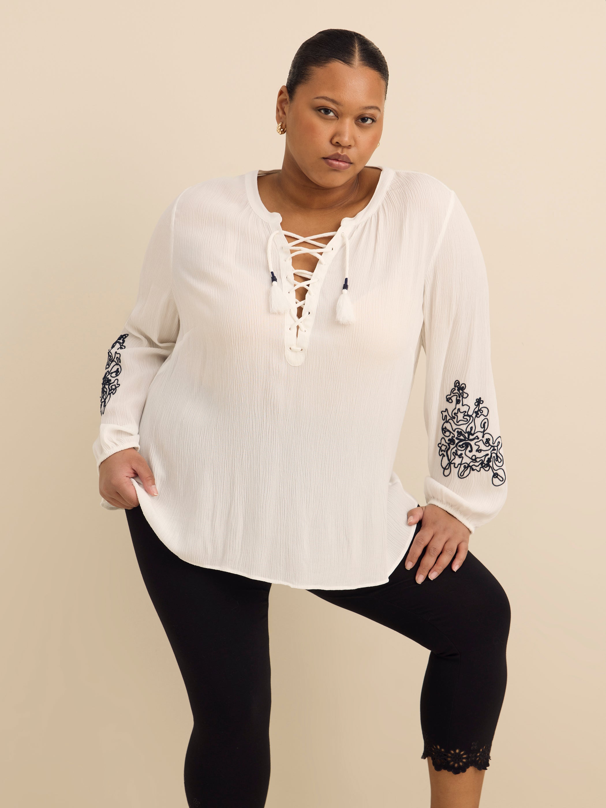 Solid Cropped Legging with Broderie Anglaise