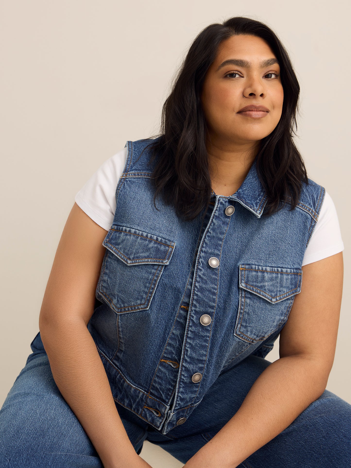 Buttoned-Down Cropped Denim Vest - d/C JEANS