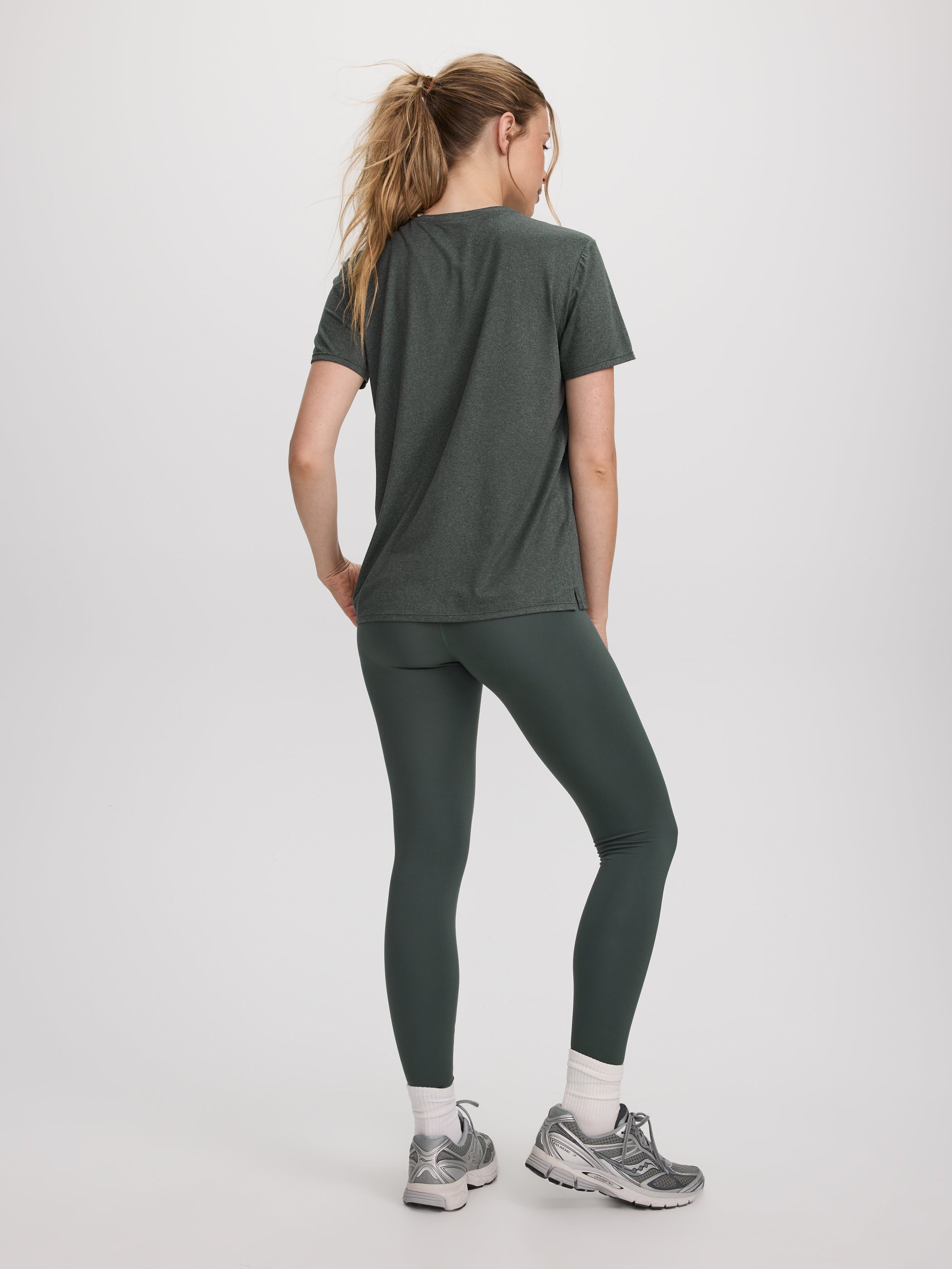 Crew-Neck Tee - DRY-LUX (R) Hyba Essentials