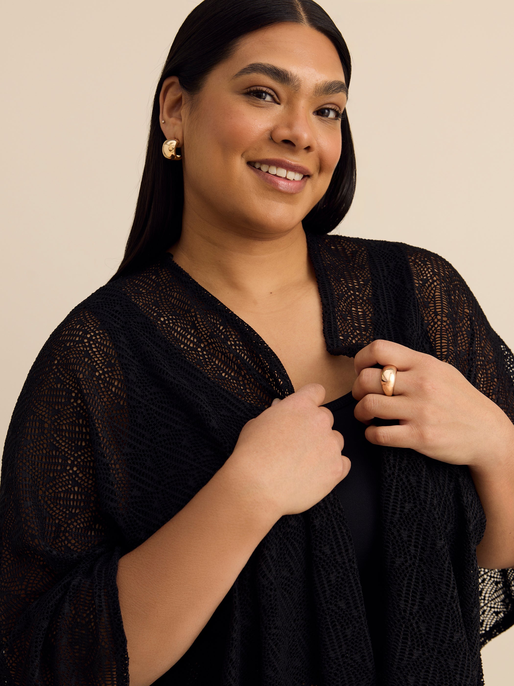 Cape à devant ouvert et mailles de fantaisie