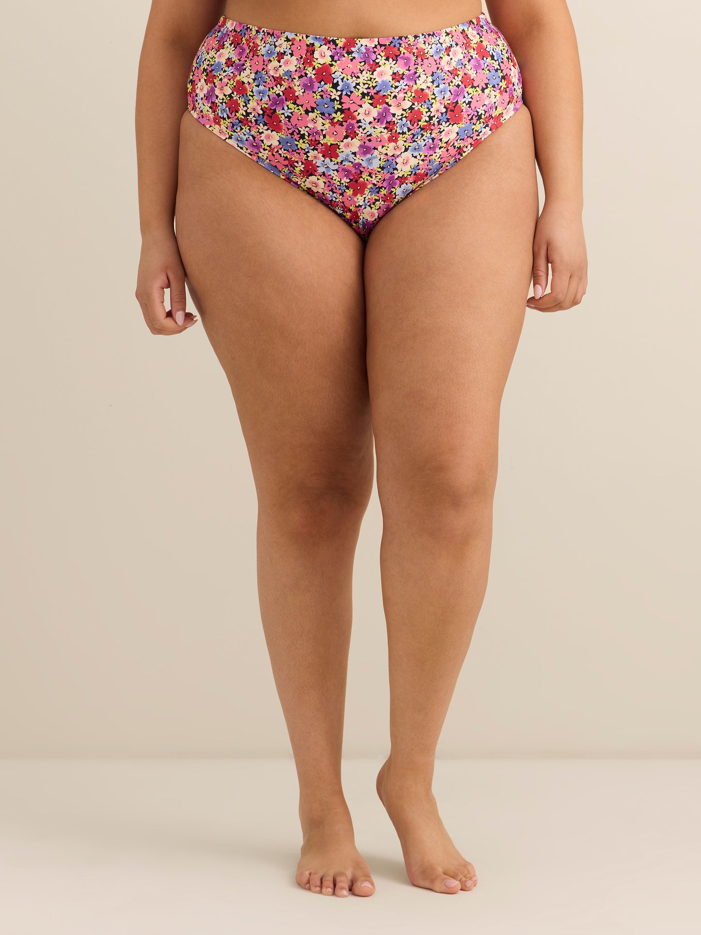 Culotte de maillot fleurie échancrée taille haute
