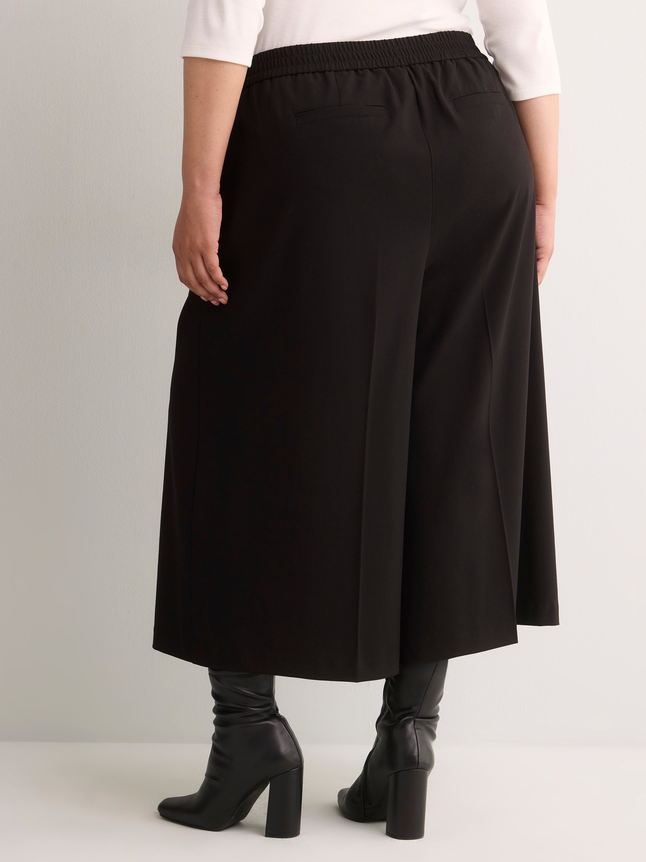 Pintuck Pull-On Crop Culotte Pant
