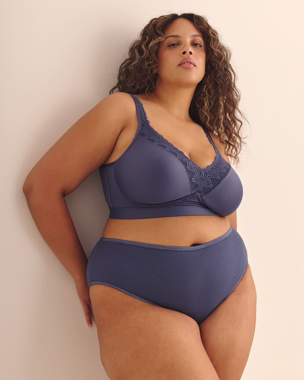 Wireless Padded Breathable T-Shirt Bra with Lace - ti Voglio