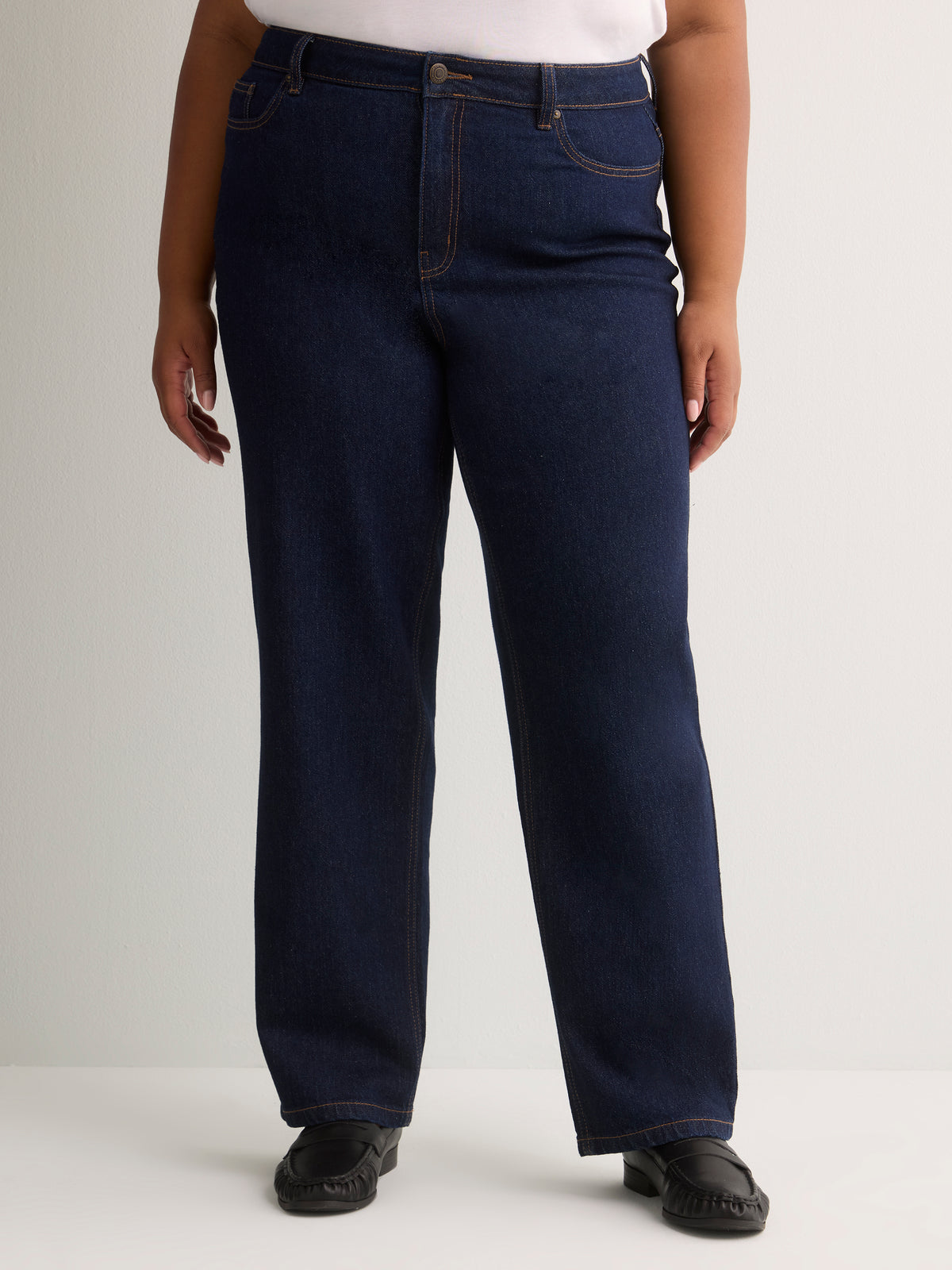 Straight-Leg Mid-Rise Classic Denim Pant - Addition Elle