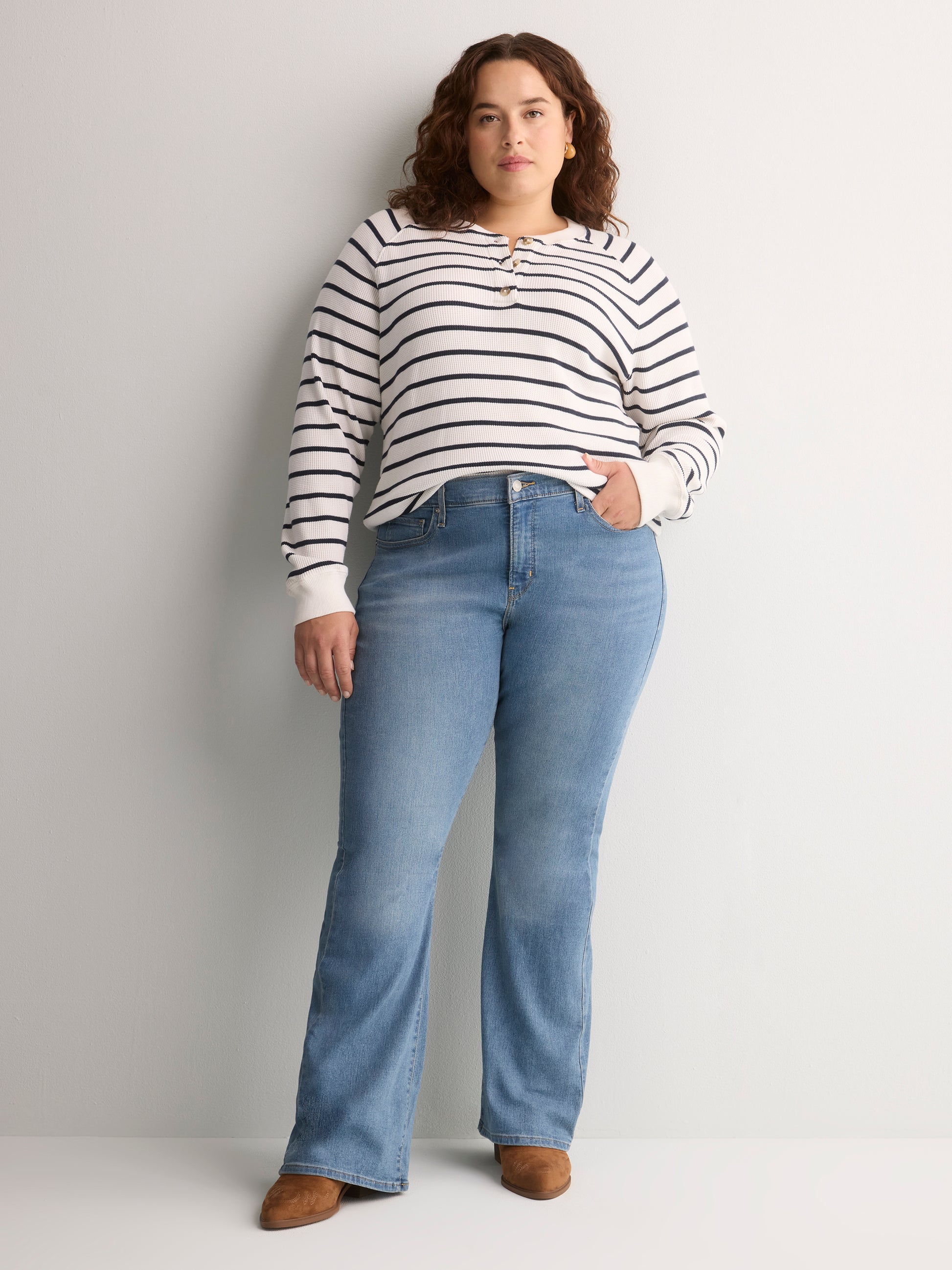 Medium Blue 315 Shaping Bootleg Jean - Levi's