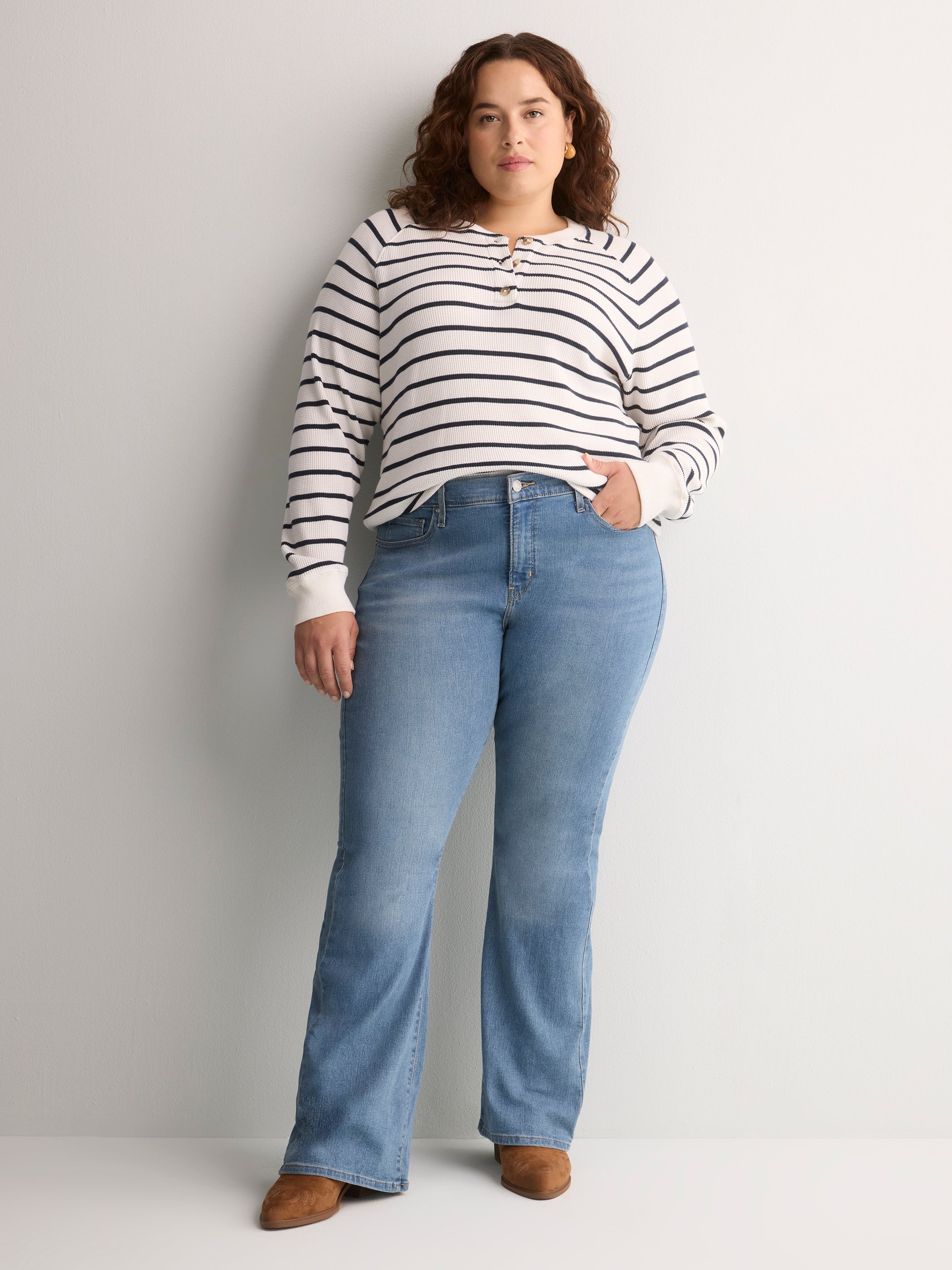 Medium Blue 315 Shaping Bootleg Jean - Levi's