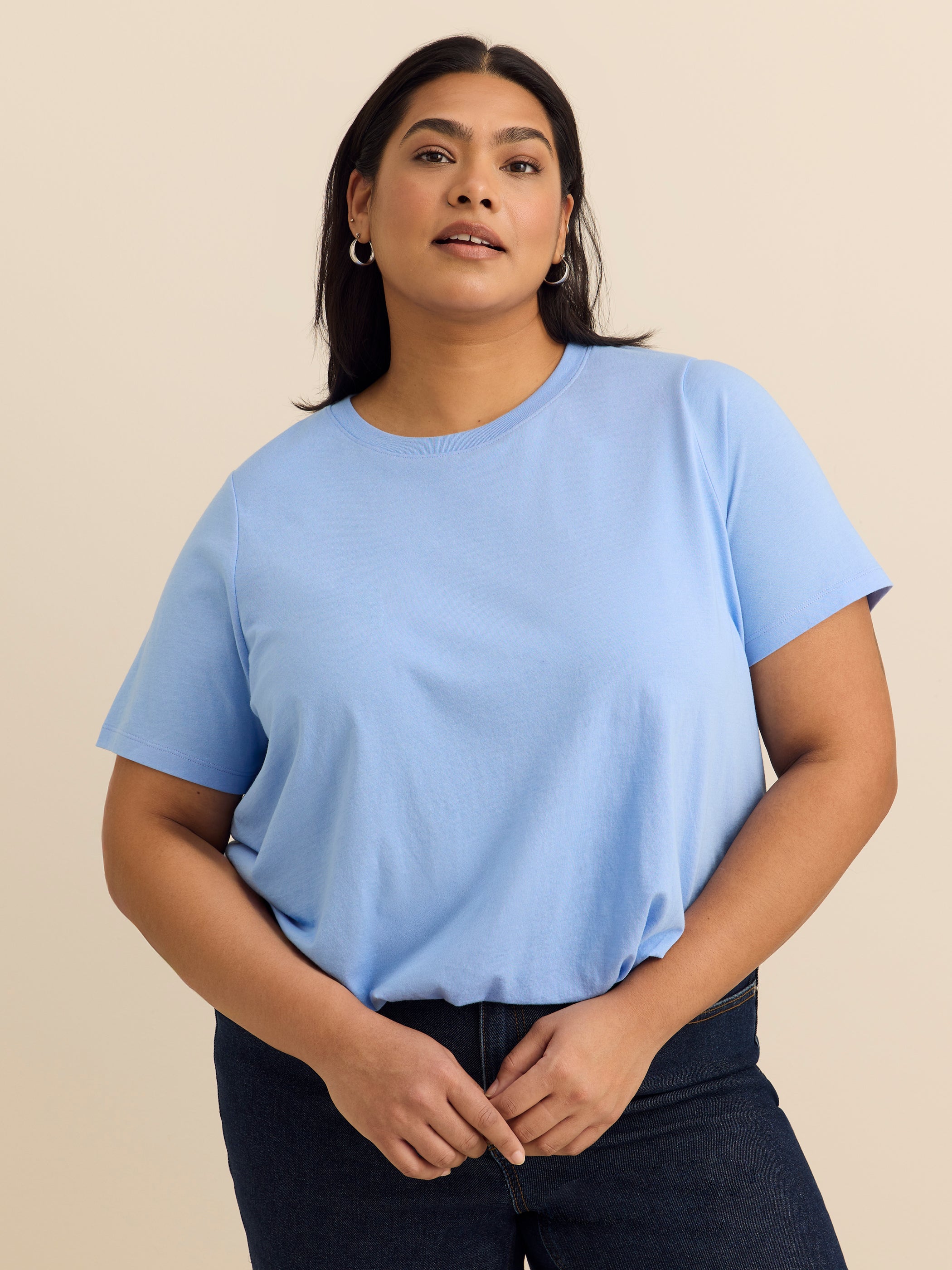 Haut à manches courtes avec ourlet bouffant