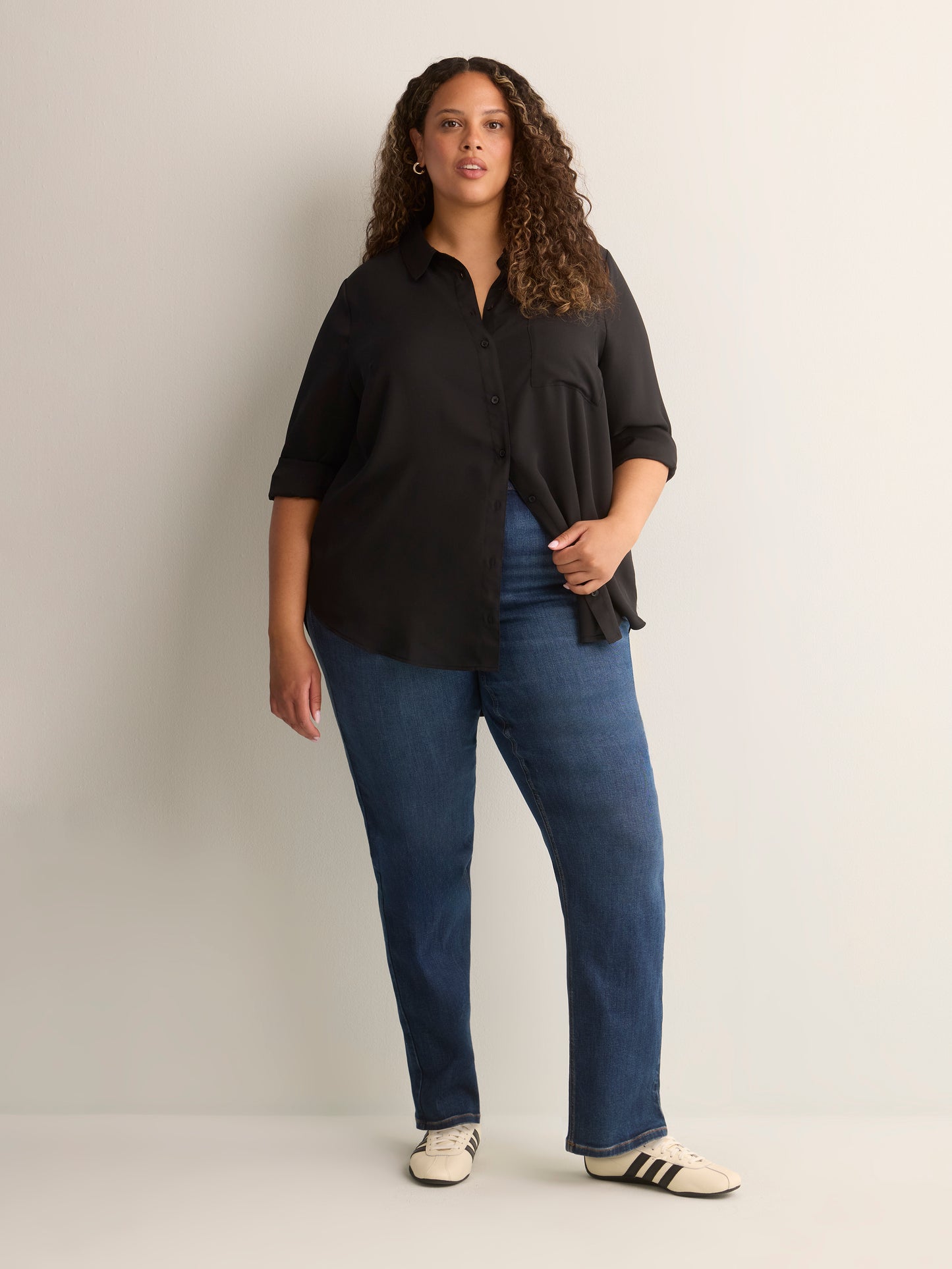 Classic-Fit Straight-Leg Mid-Rise Jean with Tummy Control - d/C JEANS