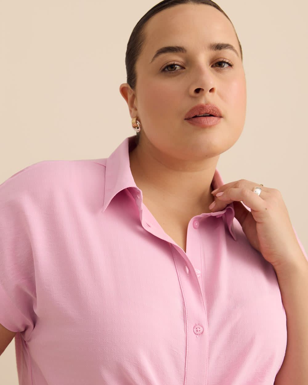 Blouse boutonnée avec noeud à la taille